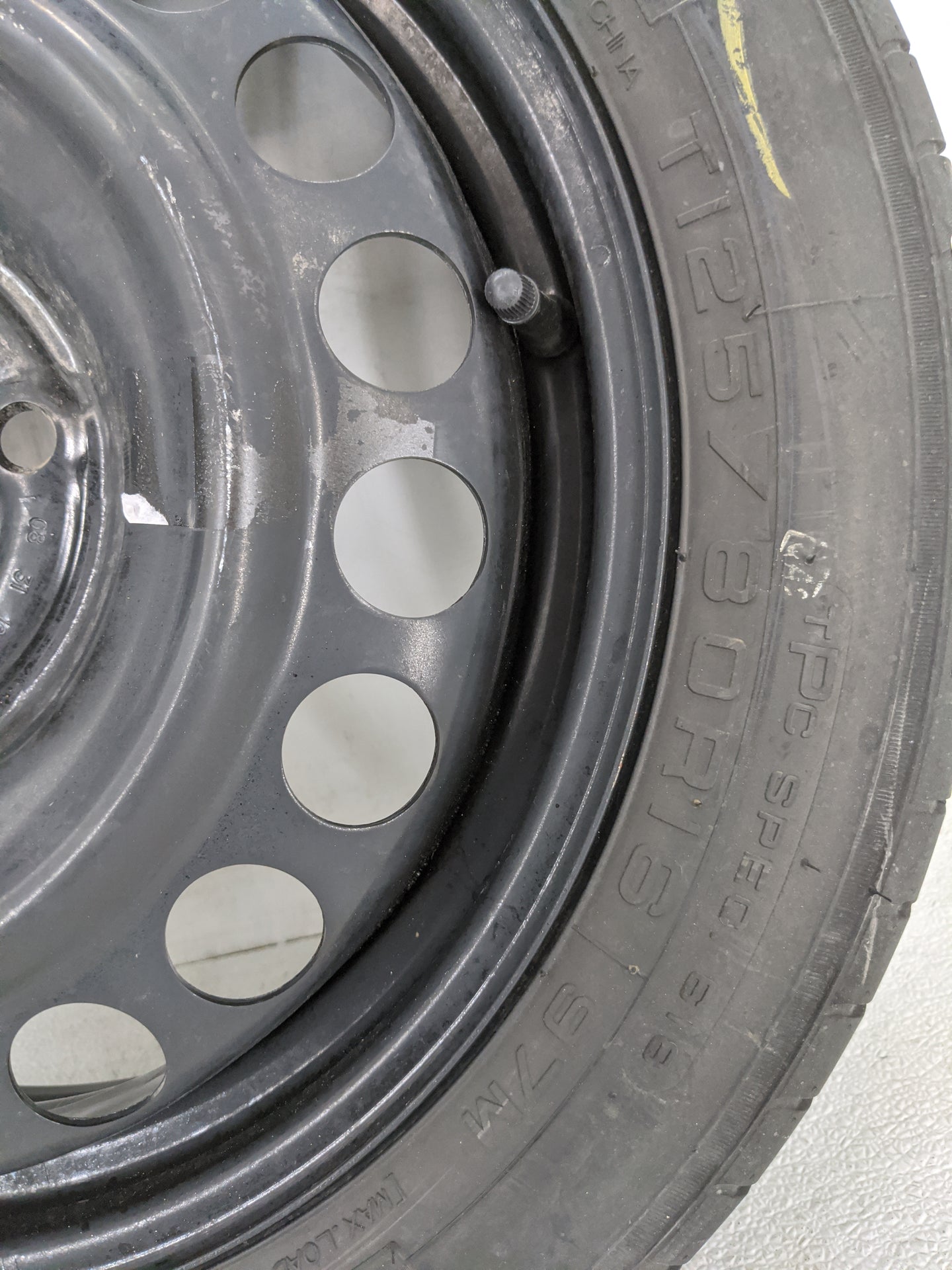 2016-2022 Chevrolet Malibu Spare Donut Tire Wheel Rim Oem 1455307 - Oemusedautoparts1.com