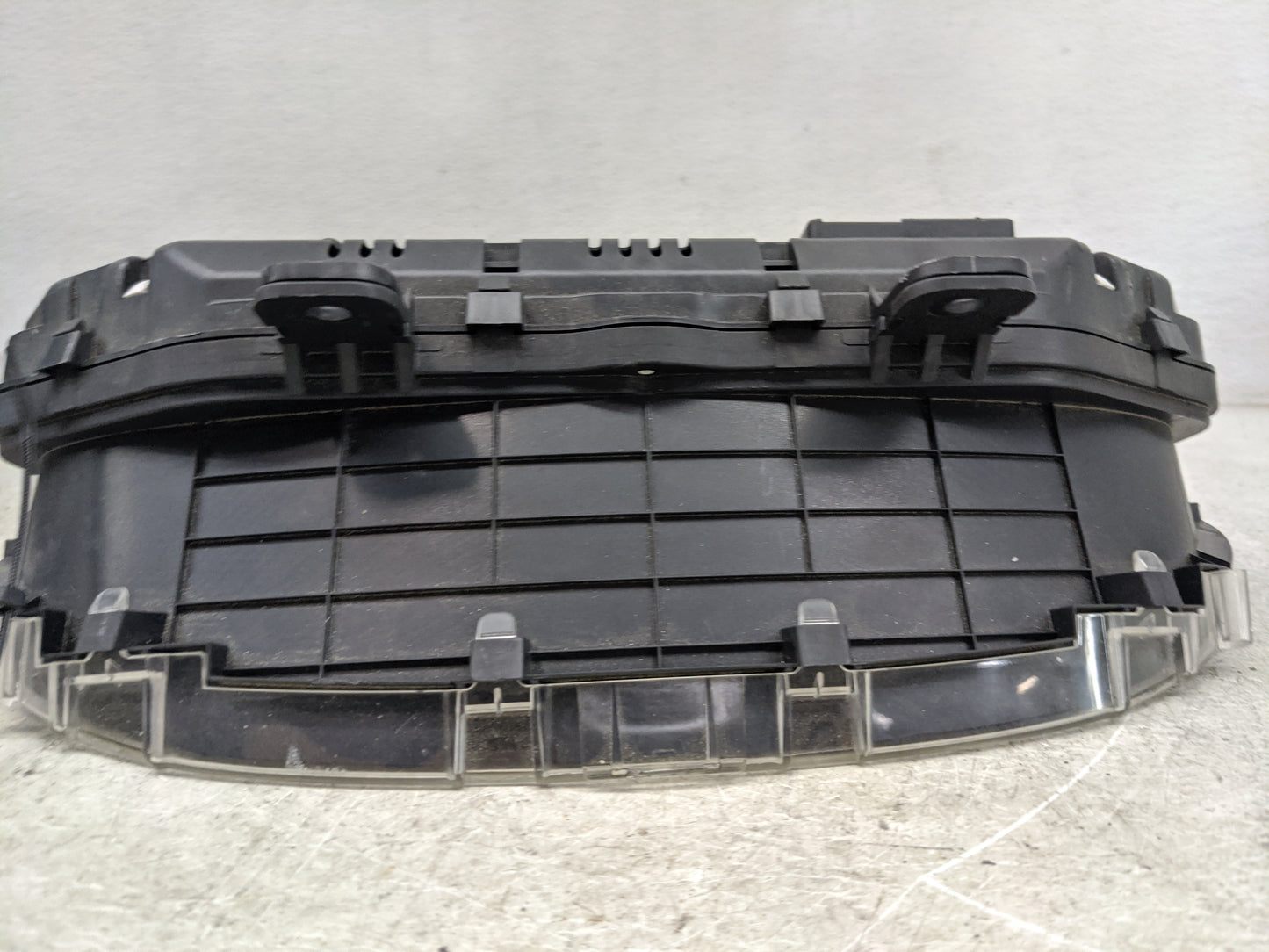 2017-2018 Chevrolet Malibu Instrument Cluster Speedometer Gauges P/N:84141852 GM-00Y-10-MR-CDDD Miles:91K Fits Fits 2017 201