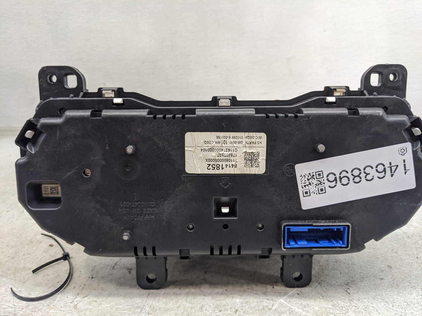 2017-2018 Chevrolet Malibu Instrument Cluster Speedometer Gauges P/N:84141852 GM-00Y-10-MR-CDDD Miles:91K Fits Fits 2017 201