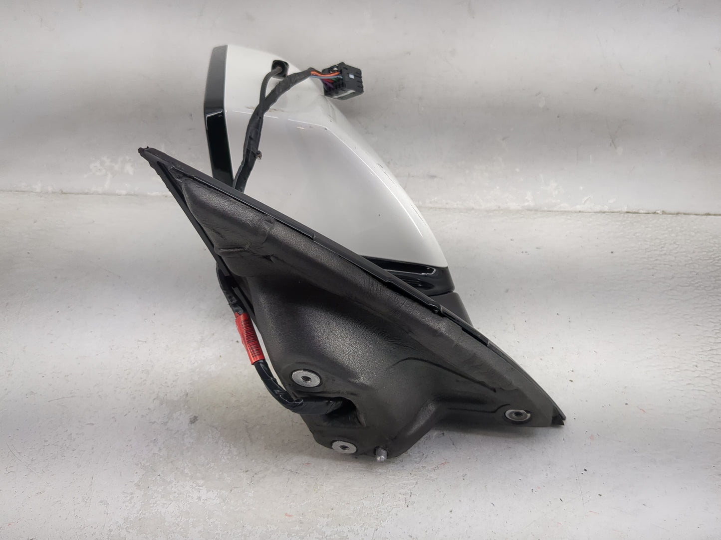 2016-2018 Chevrolet Malibu Driver Side View Mirror - Left Door Mirror OEM Used - Oemusedautoparts1.com