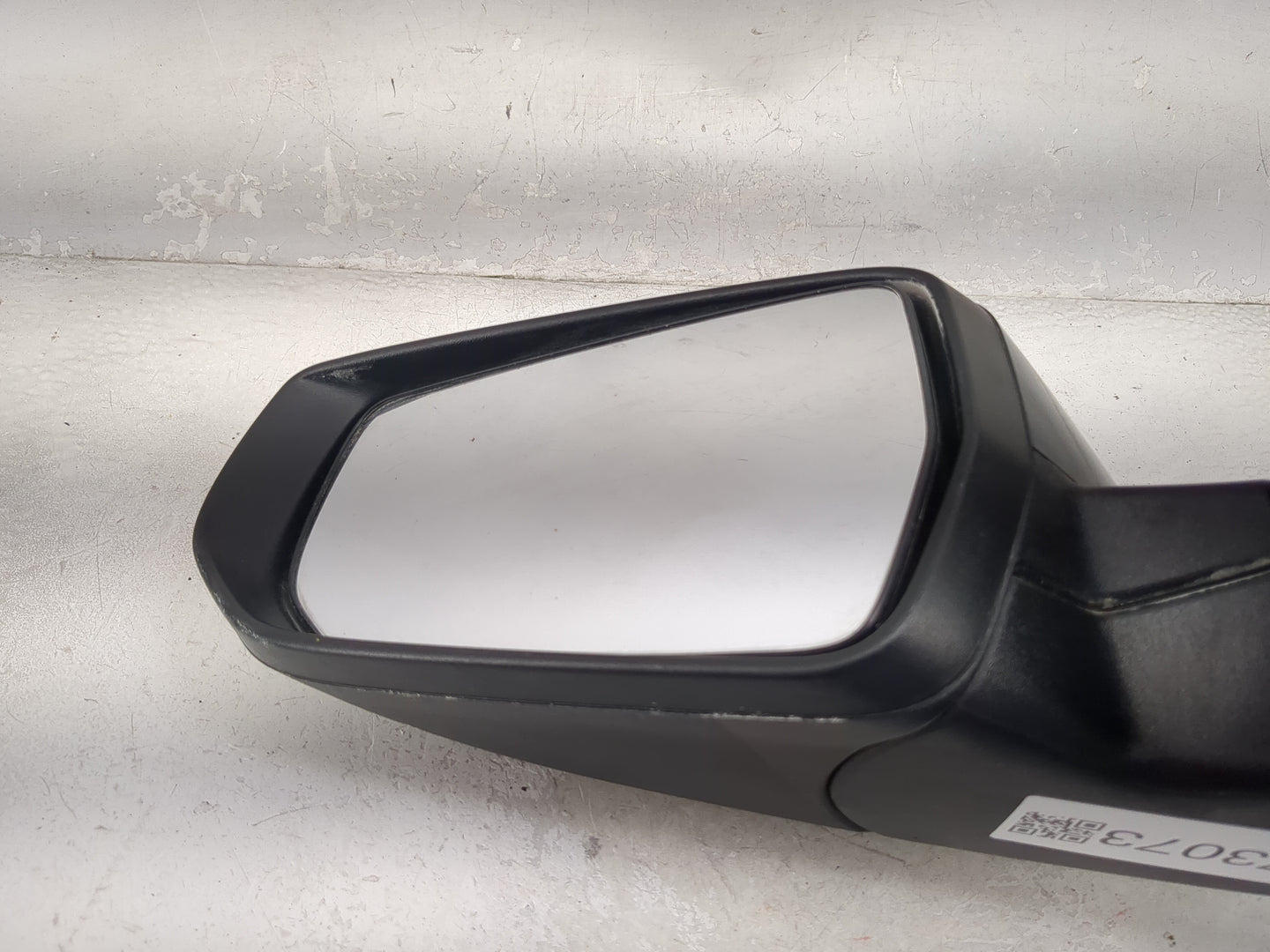 2016-2018 Chevrolet Malibu Driver Side View Mirror - Left Door Mirror OEM Used - Oemusedautoparts1.com