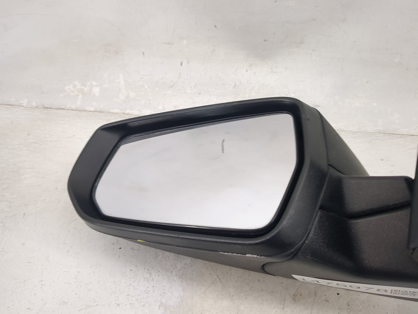 2017 Chevrolet Malibu Driver Side View Mirror - Left Door Mirror OEM Used - Oemusedautoparts1.com