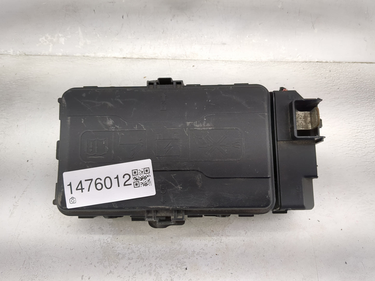 2019 Chevrolet Malibu Fusebox Fuse Box Panel Relay Module P/N:13500128 13500127, 84144636, 13468935, 13455281 Fits OEM Used 