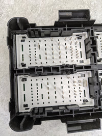 2017-2018 Chevrolet Malibu Fusebox Fuse Box Panel Relay Module P/N:84144635_01 84144635 Fits Fits 2017 2018 OEM Used Auto Pa