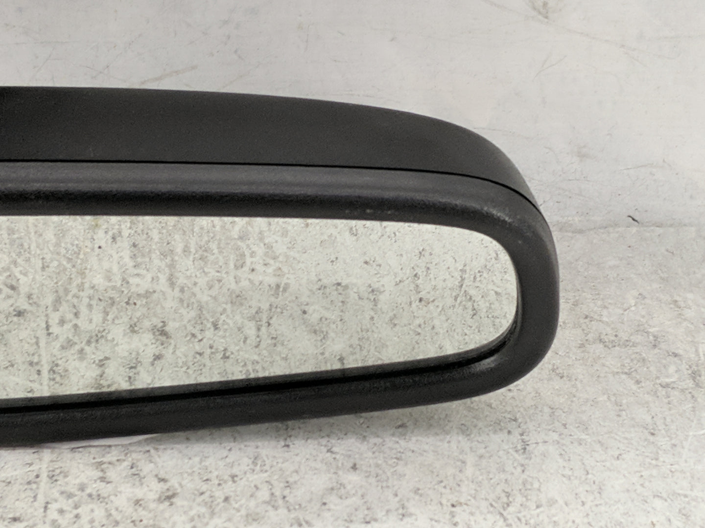 2017 Chevrolet Malibu Interior Rear View Mirror Replacement OEM P/N:E11 026140 GNTX-769 Fits OEM Used Auto Parts - Oemusedau
