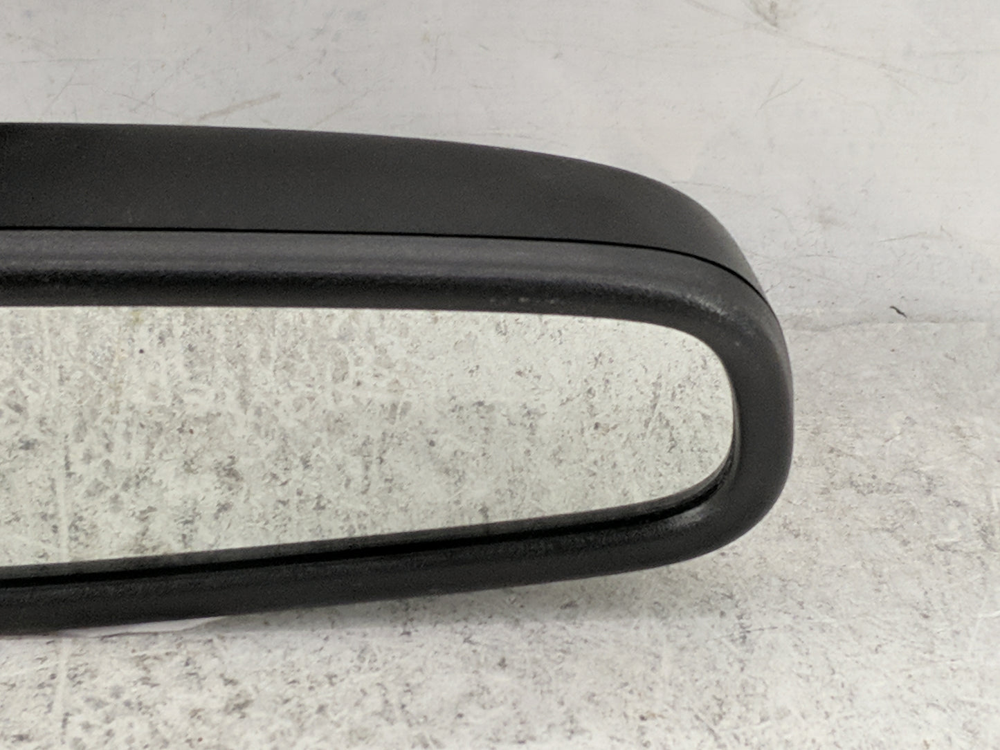 2017 Chevrolet Malibu Interior Rear View Mirror Replacement OEM P/N:E11 026140 GNTX-769 Fits OEM Used Auto Parts - Oemusedau