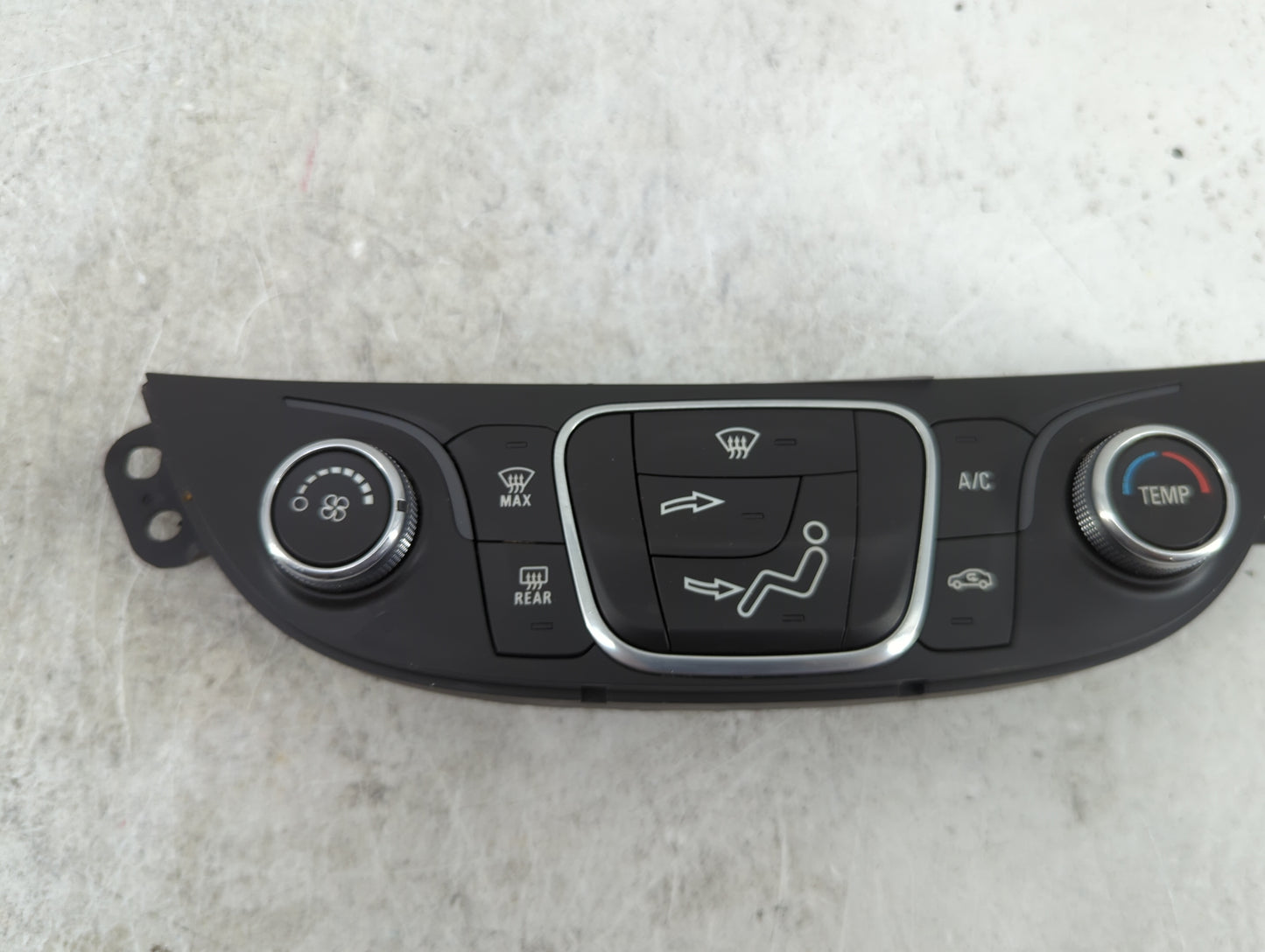 2016-2017 Chevrolet Malibu Climate Control Module Temperature AC/Heater Replacement P/N:QFGM4D4A 10R-051670 Fits Fits 2016 2