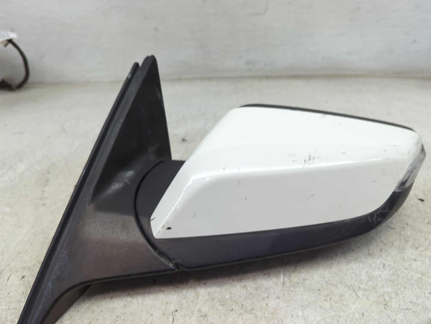 2016-2018 Chevrolet Malibu Driver Side View Mirror - Left Door Mirror OEM Used - Oemusedautoparts1.com