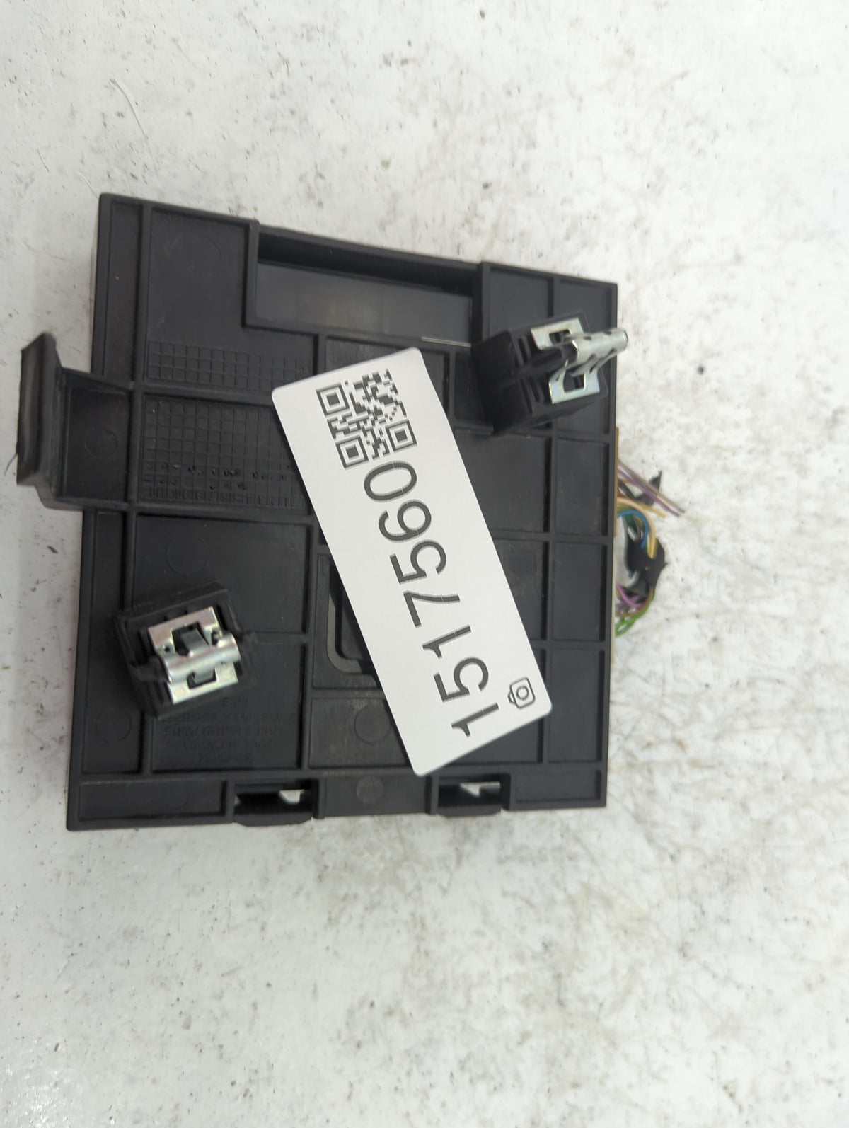 2017-2018 Chevrolet Malibu Body Control Module Bcm 1517560 - Oemusedautoparts1.com