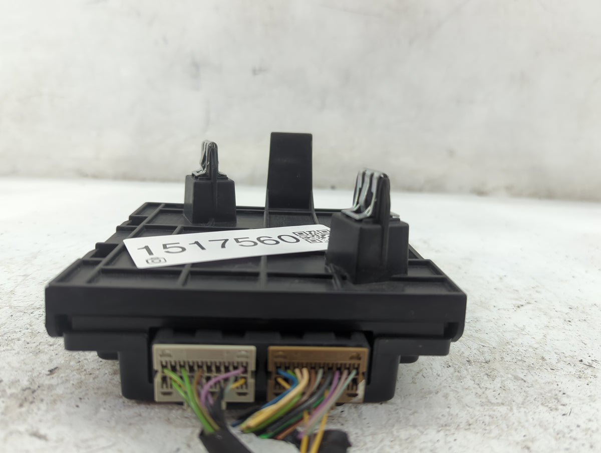 2017-2018 Chevrolet Malibu Body Control Module Bcm 1517560 - Oemusedautoparts1.com