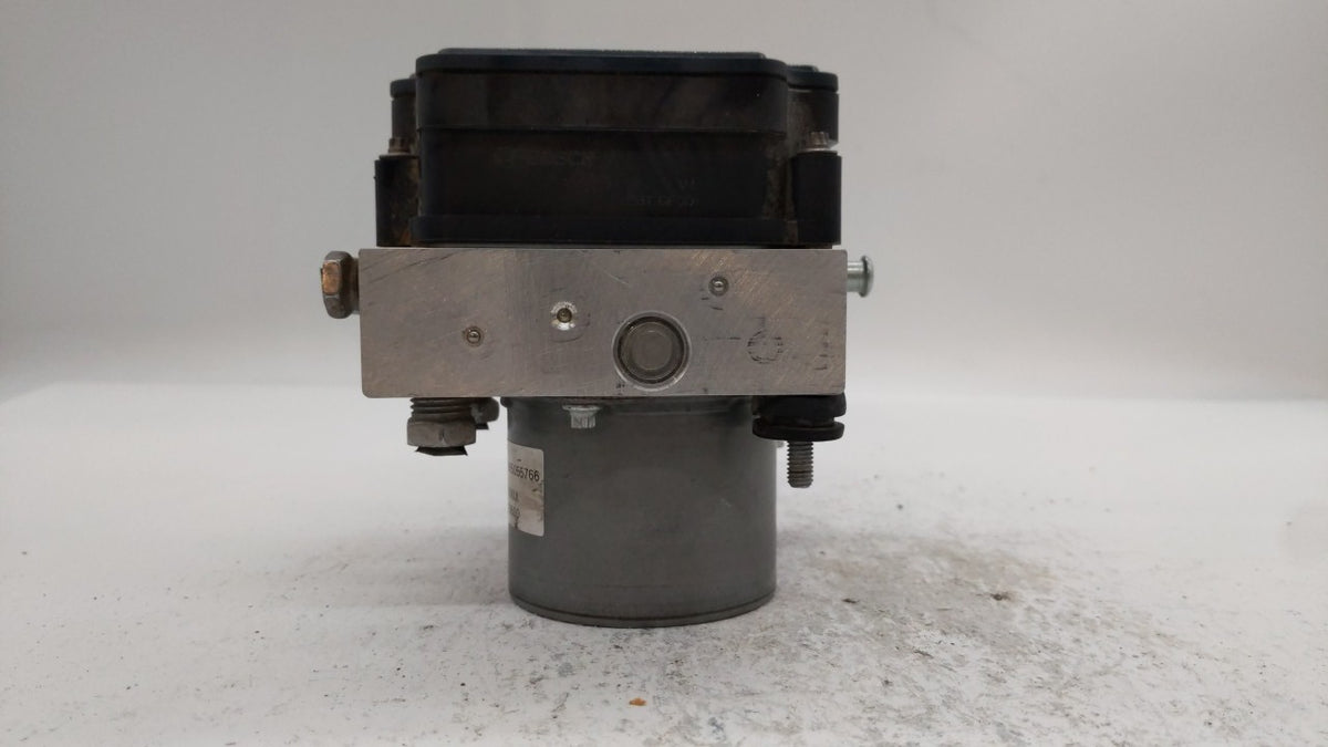 2017 Chevrolet Malibu Anti-Lock Brake ABS Pump Module Actuator OEM P/N:84139389 065055768 Fits OEM Used Auto Parts - Oemused
