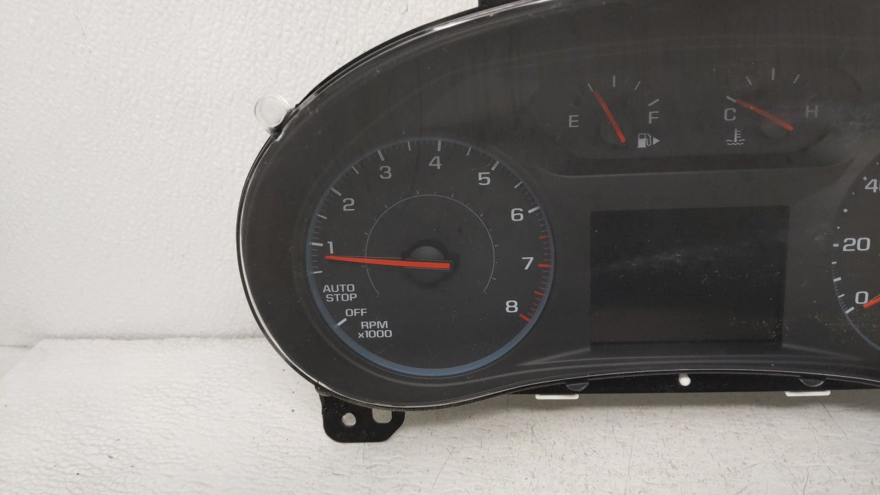 2017-2018 Chevrolet Malibu Instrument Cluster Speedometer Gauges P/N:84128302 84451585 Fits Fits 2017 2018 OEM Used Auto Par