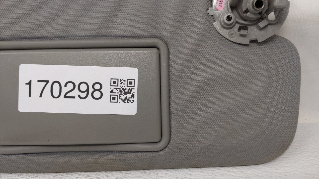 2016-2019 Chevrolet Malibu Sun Visor Shade Replacement Passenger Right Mirror Fits Fits 2016 2017 2018 2019 OEM Used Auto Pa