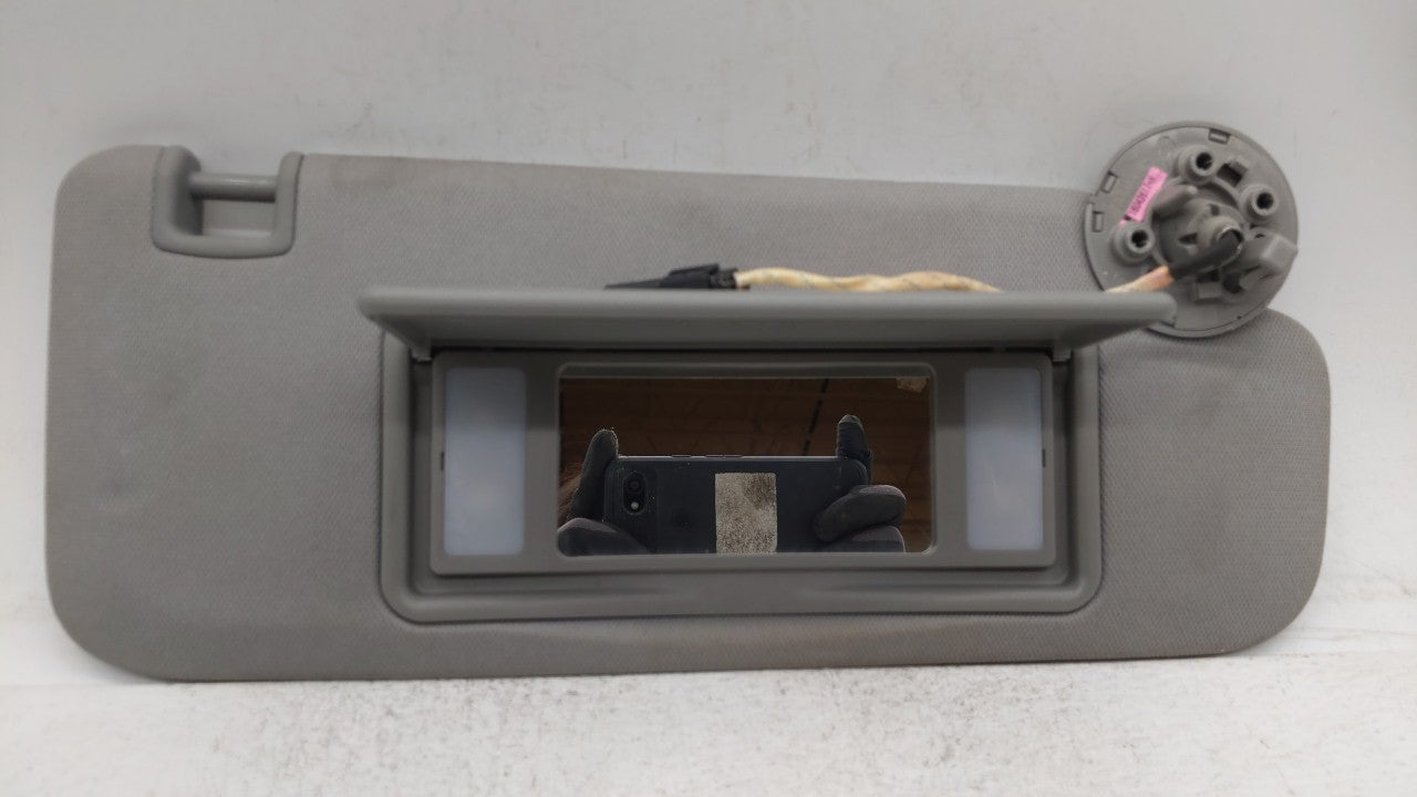 2016-2019 Chevrolet Malibu Sun Visor Shade Replacement Passenger Right Mirror Fits Fits 2016 2017 2018 2019 OEM Used Auto Pa