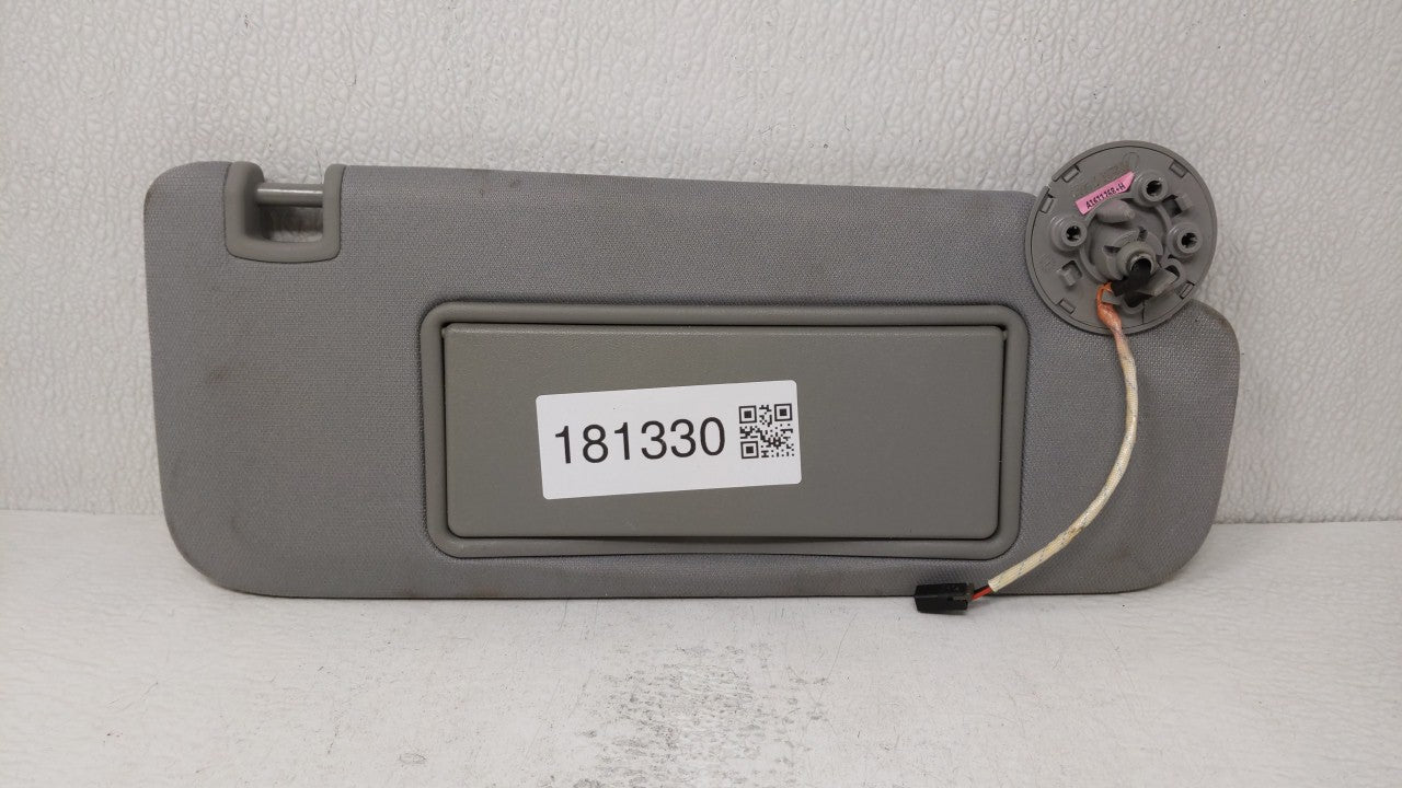 2016-2019 Chevrolet Malibu Sun Visor Shade Replacement Passenger Right Mirror Fits Fits 2016 2017 2018 2019 OEM Used Auto Pa