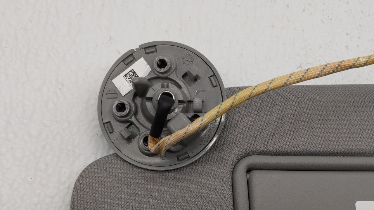 2016-2019 Chevrolet Malibu Sun Visor Shade Replacement Driver Left Mirror Fits Fits 2016 2017 2018 2019 OEM Used Auto Parts 