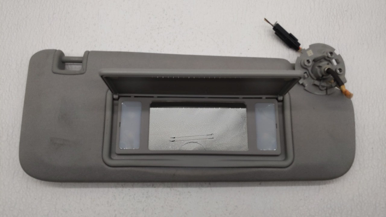 2016-2019 Chevrolet Malibu Sun Visor Shade Replacement Passenger Right Mirror Fits Fits 2016 2017 2018 2019 OEM Used Auto Pa