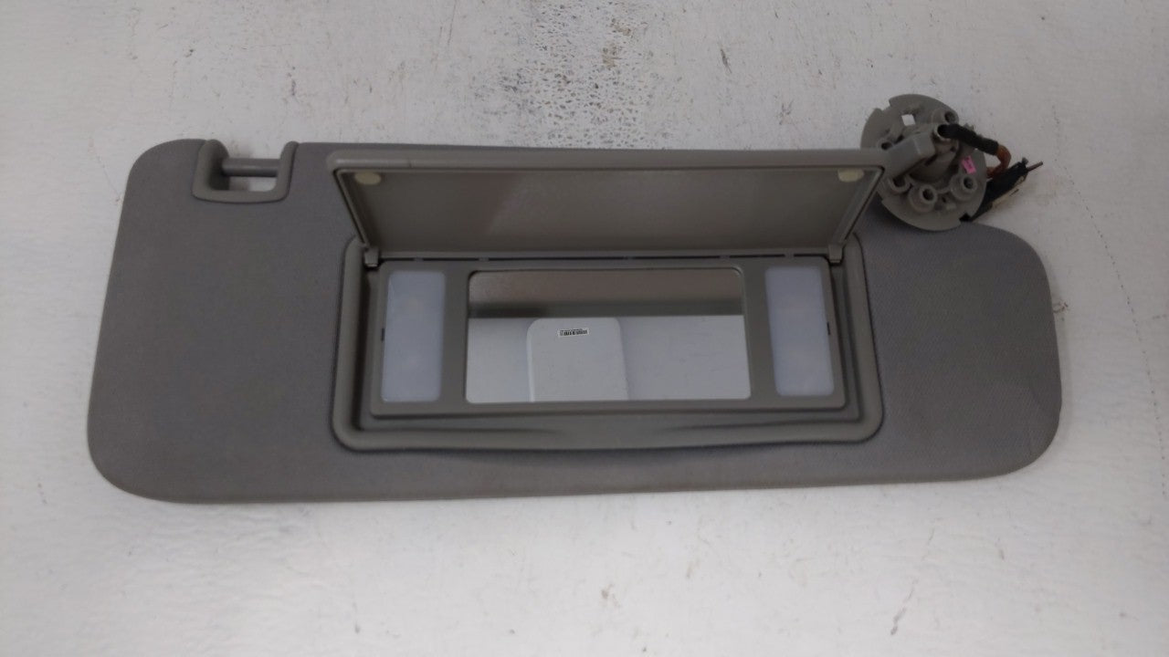 2016-2019 Chevrolet Malibu Sun Visor Shade Replacement Passenger Right Mirror Fits Fits 2016 2017 2018 2019 OEM Used Auto Pa