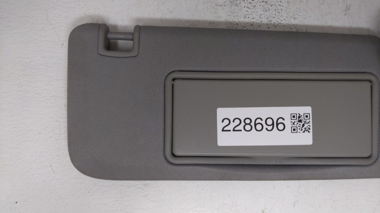 2016-2019 Chevrolet Malibu Sun Visor Shade Replacement Passenger Right Mirror Fits Fits 2016 2017 2018 2019 OEM Used Auto Pa