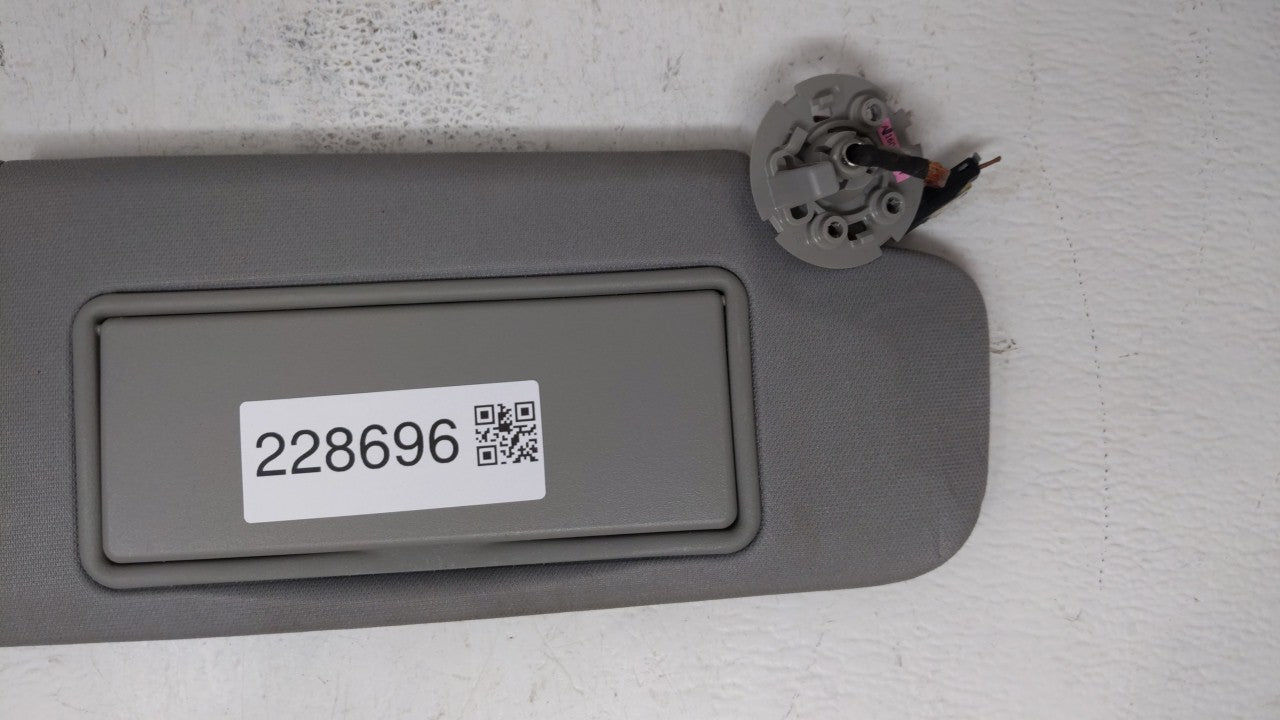 2016-2019 Chevrolet Malibu Sun Visor Shade Replacement Passenger Right Mirror Fits Fits 2016 2017 2018 2019 OEM Used Auto Pa