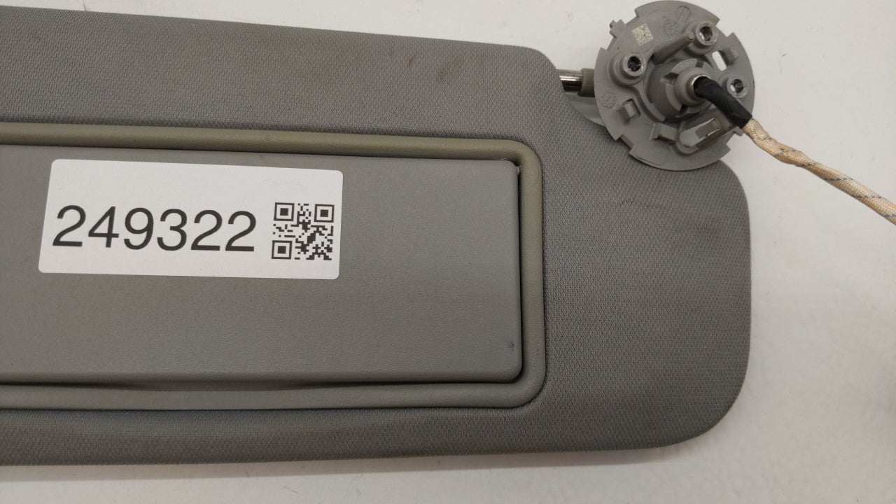 2016-2019 Chevrolet Malibu Sun Visor Shade Replacement Passenger Right Mirror Fits Fits 2016 2017 2018 2019 OEM Used Auto Pa