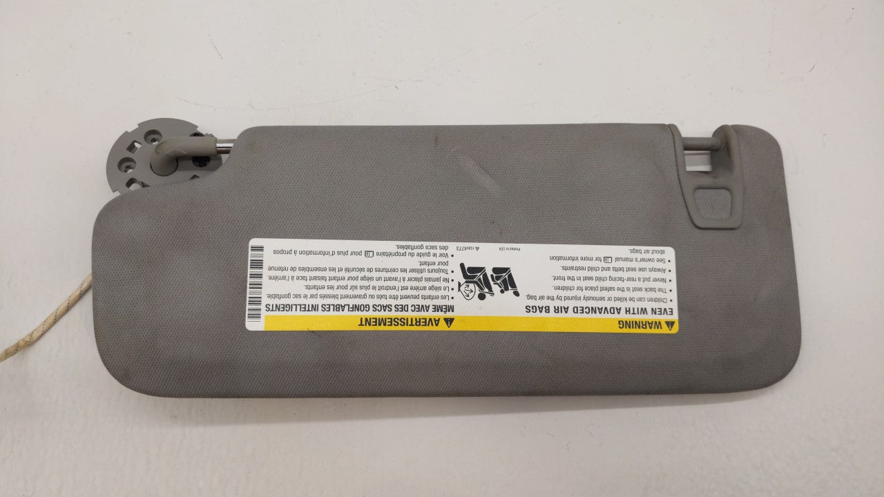 2016-2019 Chevrolet Malibu Sun Visor Shade Replacement Passenger Right Mirror Fits Fits 2016 2017 2018 2019 OEM Used Auto Pa
