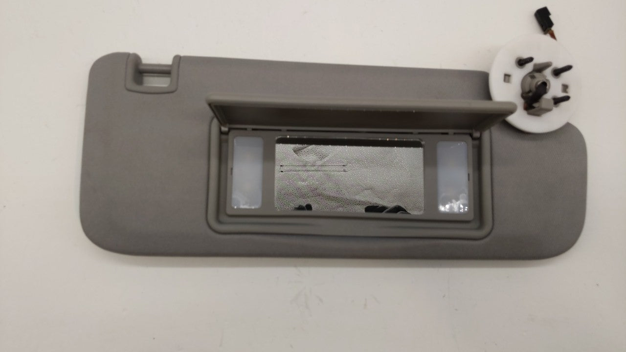 2016-2019 Chevrolet Malibu Sun Visor Shade Replacement Passenger Right Mirror Fits Fits 2016 2017 2018 2019 OEM Used Auto Pa