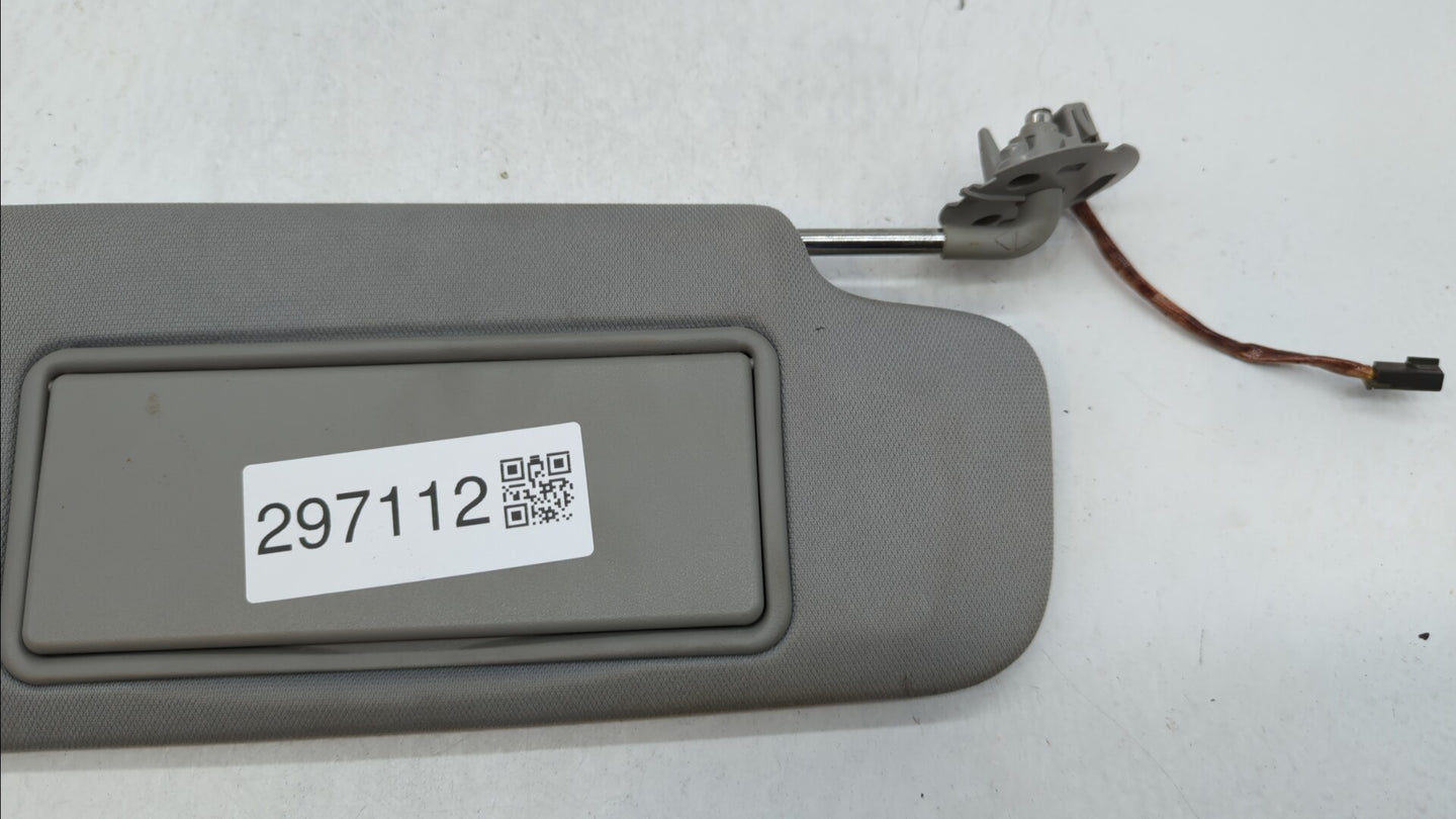 2016-2019 Chevrolet Malibu Sun Visor Shade Replacement Passenger Right Mirror Fits Fits 2016 2017 2018 2019 OEM Used Auto Pa