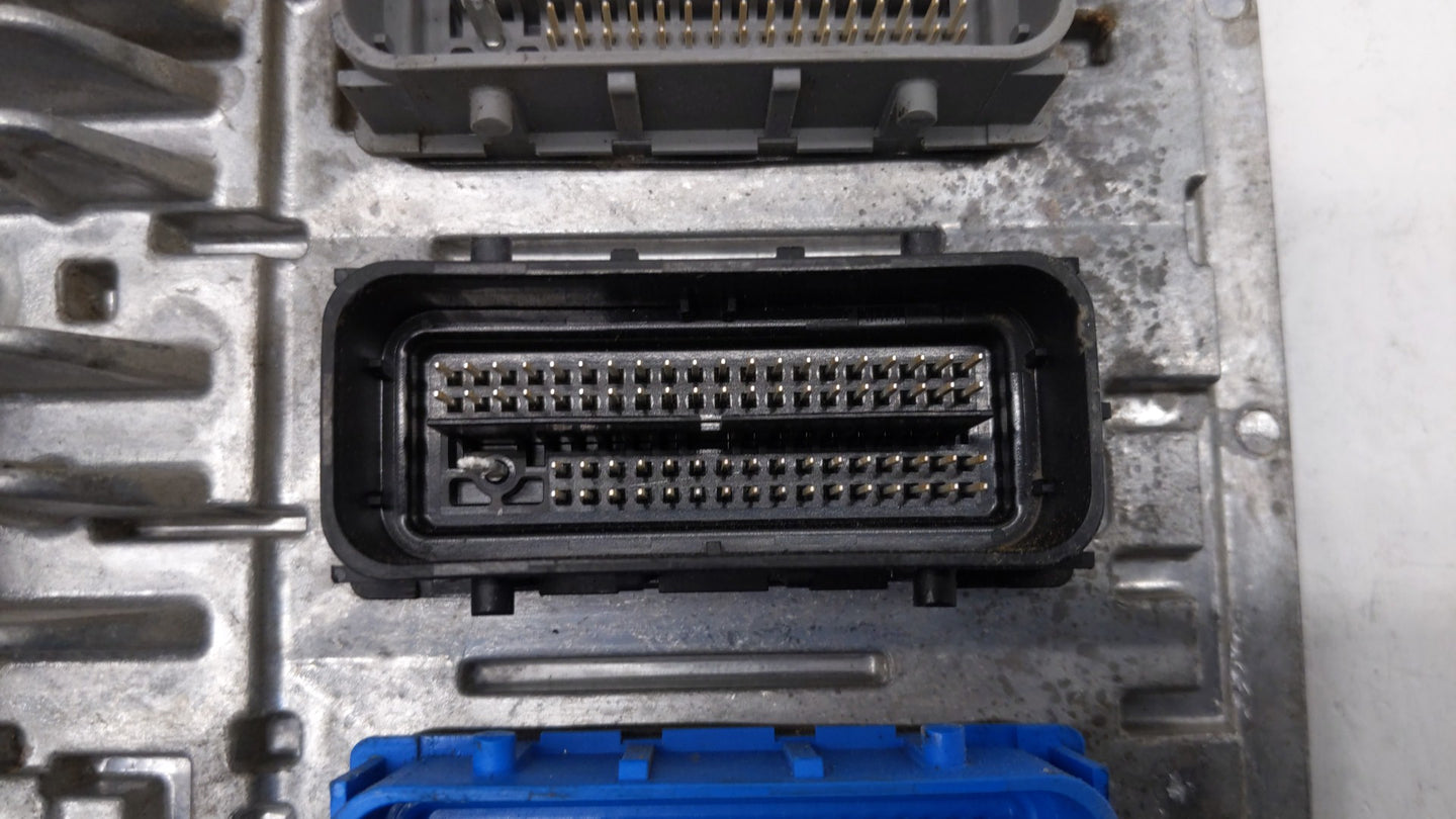 2017-2018 Chevrolet Malibu PCM Engine Control Computer ECU ECM PCU OEM P/N:12692812 12687467, 12696201 Fits Fits 2017 2018 2