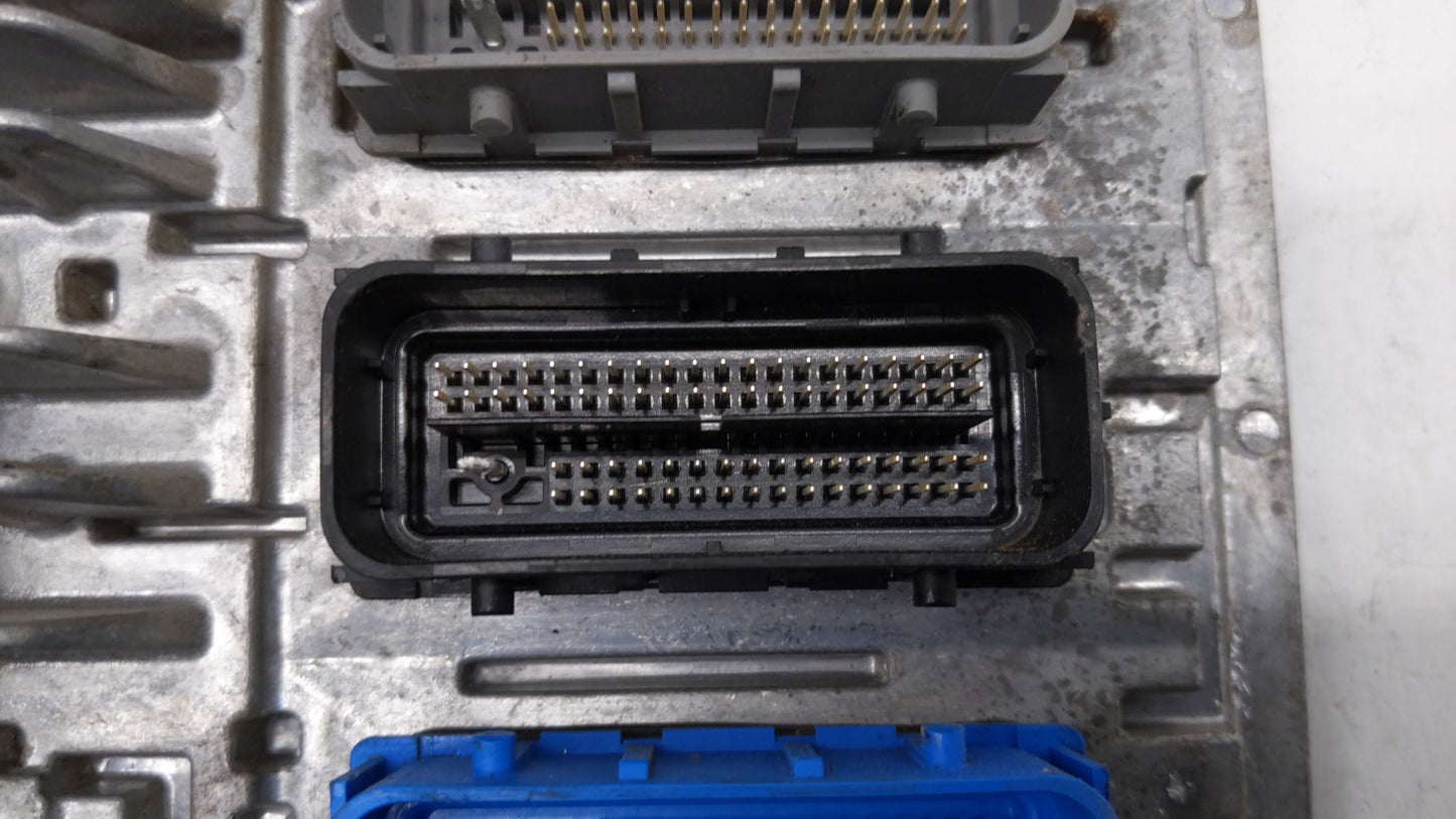 2017-2018 Chevrolet Malibu PCM Engine Control Computer ECU ECM PCU OEM P/N:12692812 12687467, 12696201 Fits Fits 2017 2018 2