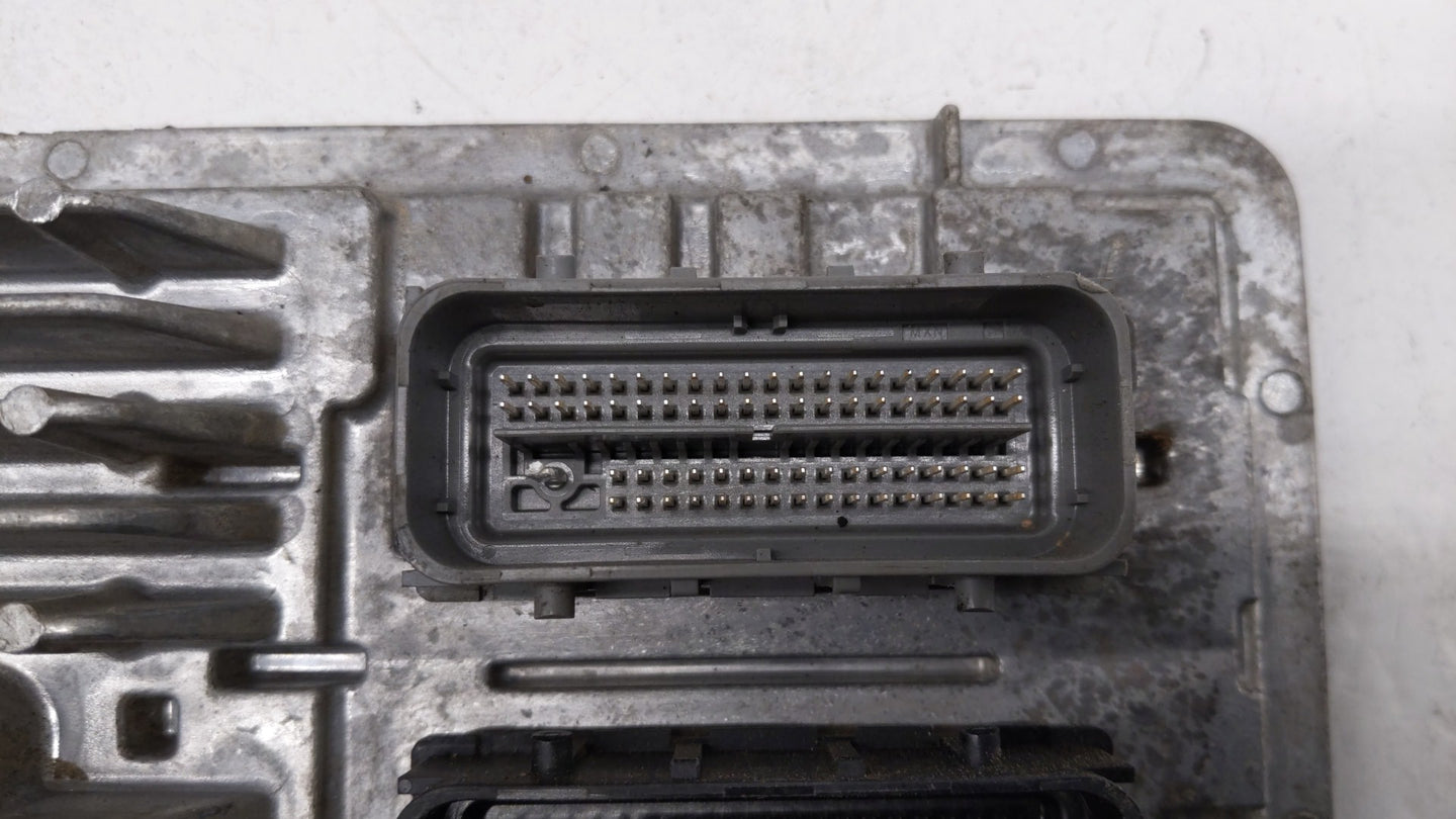 2017-2018 Chevrolet Malibu PCM Engine Control Computer ECU ECM PCU OEM P/N:12692812 12687467, 12696201 Fits Fits 2017 2018 2