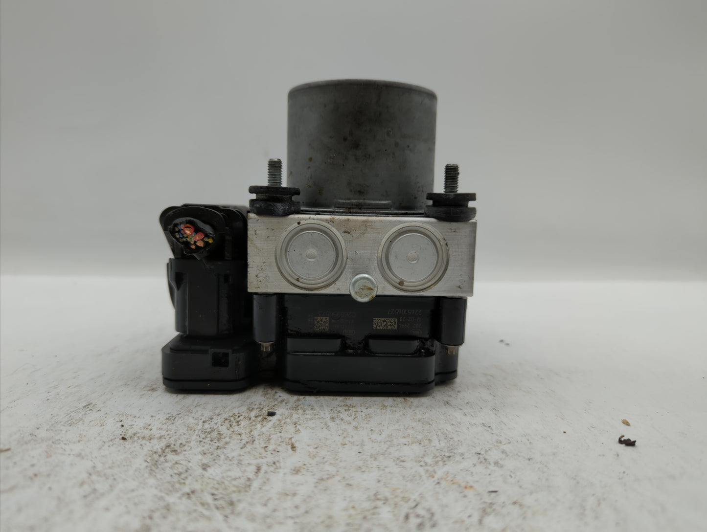 2017 Chevrolet Malibu ABS Pump Control Module Replacement P/N:84139389 065055768, 065055766, 84139399, 84205164, 84056034 Fi