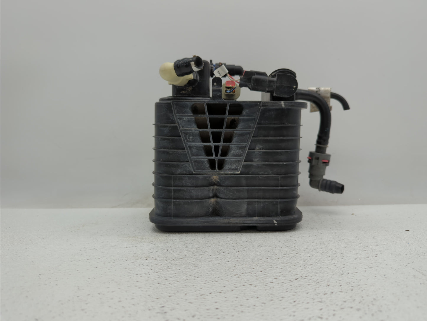 2017 Chevrolet Malibu Fuel Vapor Charcoal Canister - Oemusedautoparts1.com