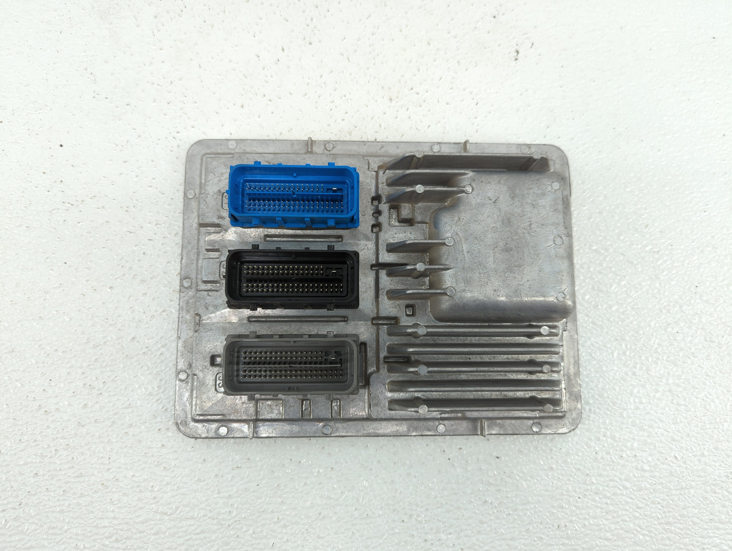 2017-2018 Chevrolet Malibu PCM Engine Control Computer ECU ECM PCU OEM P/N:12688973 12697837, 12687328 Fits Fits 2017 2018 2