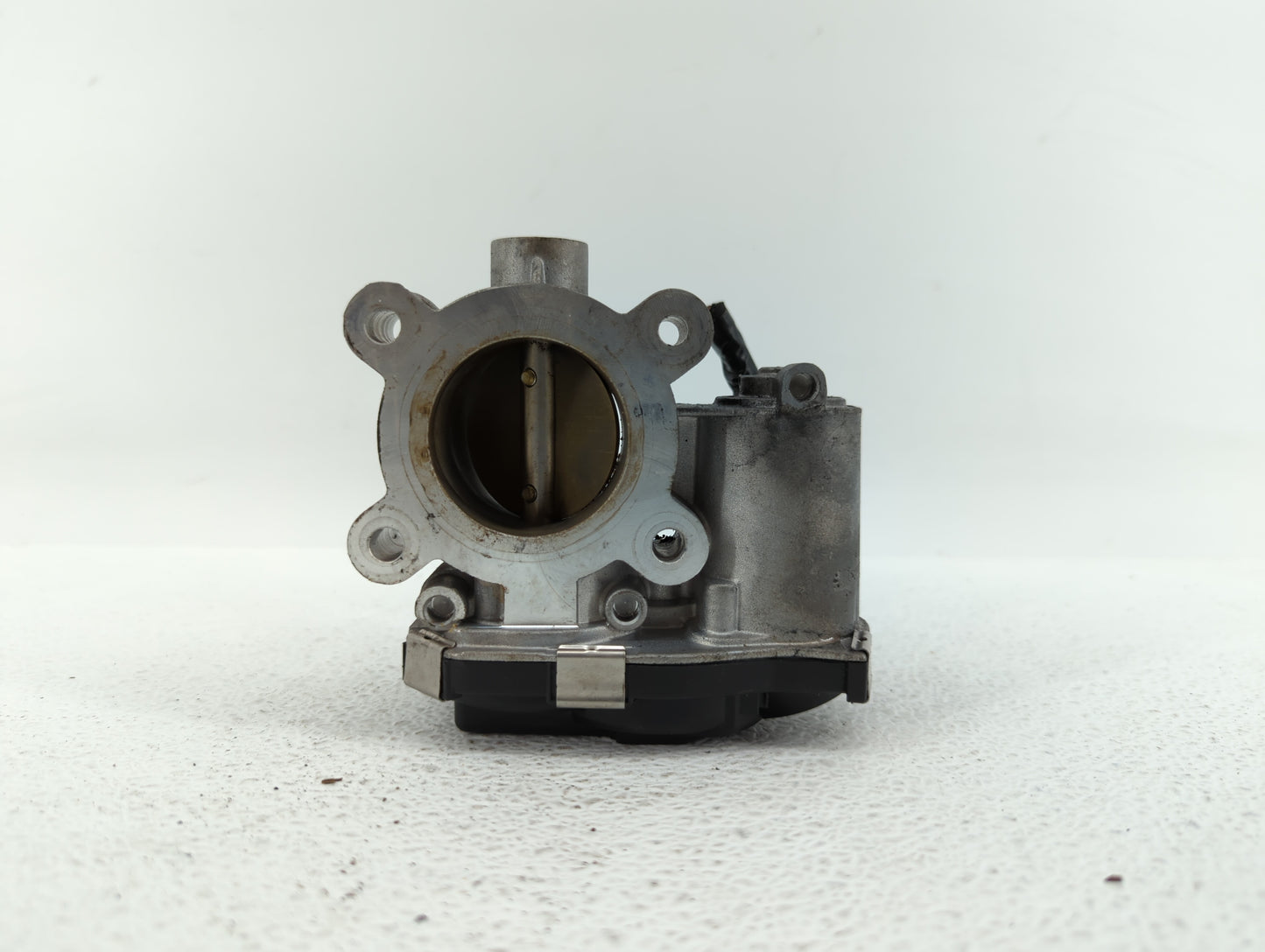 2016-2019 Chevrolet Malibu Throttle Body P/N:12671379AA Fits Fits 2016 2017 2018 2019 OEM Used Auto Parts - Oemusedautoparts