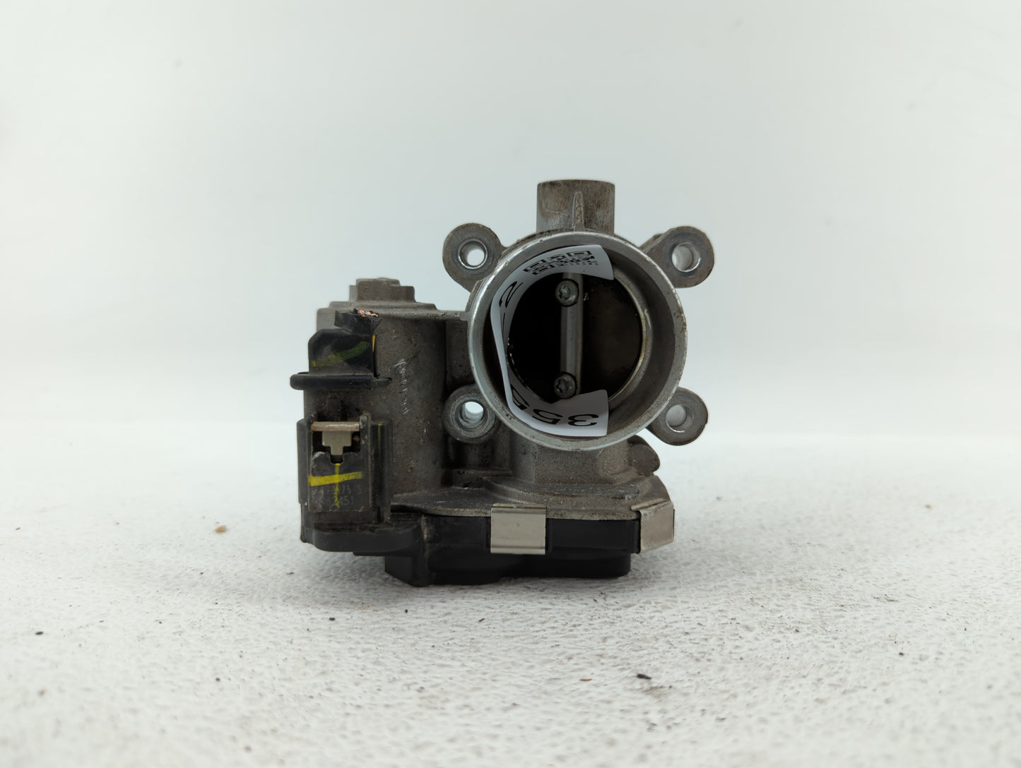 2016-2019 Chevrolet Malibu Throttle Body P/N:12671379AA Fits Fits 2016 2017 2018 2019 OEM Used Auto Parts - Oemusedautoparts