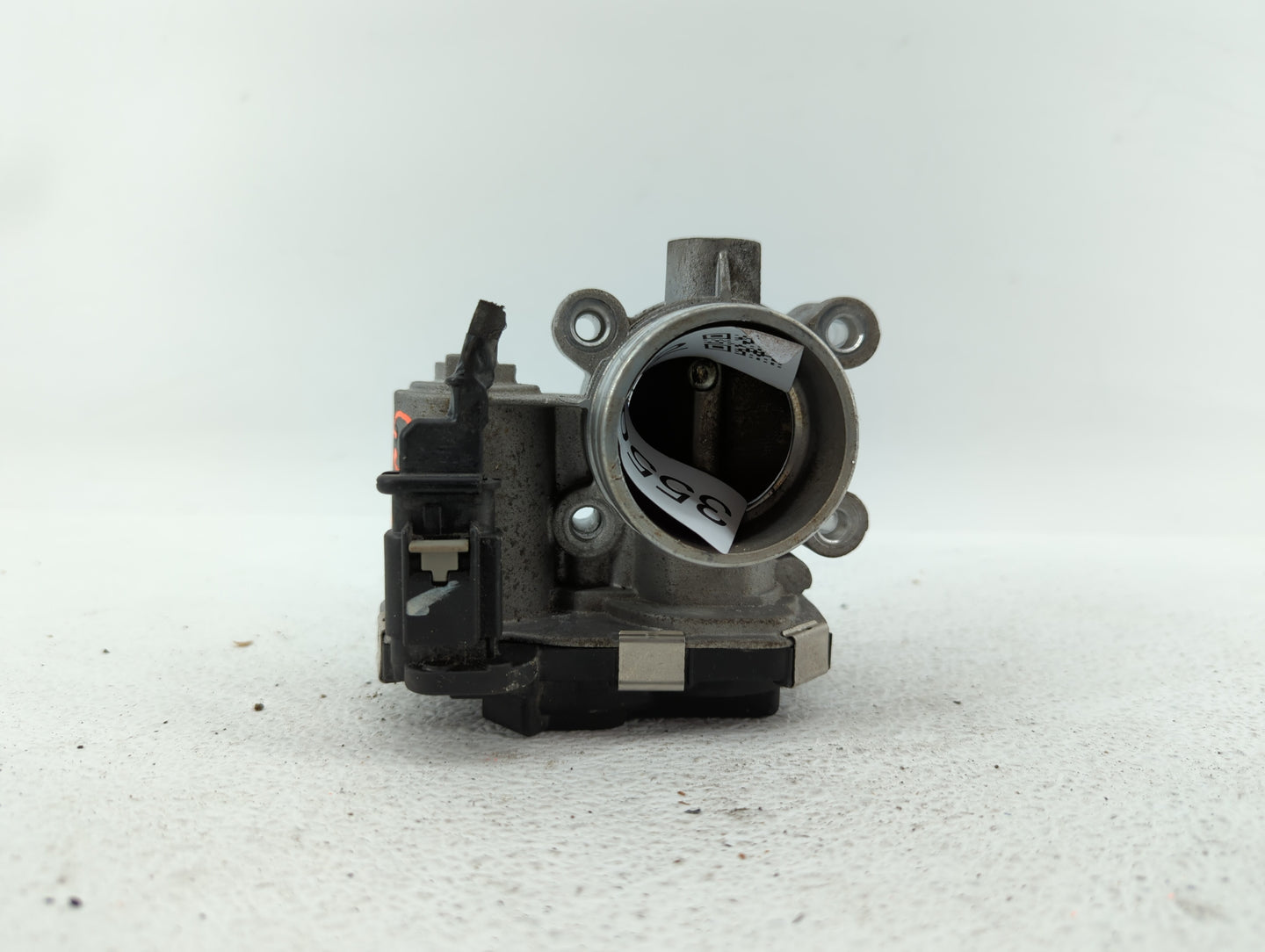 2016-2019 Chevrolet Malibu Throttle Body P/N:12671379AA Fits Fits 2016 2017 2018 2019 OEM Used Auto Parts - Oemusedautoparts
