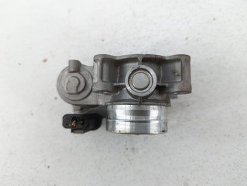 2016-2019 Chevrolet Malibu Throttle Body P/N:12671379AA Fits Fits 2016 2017 2018 2019 OEM Used Auto Parts