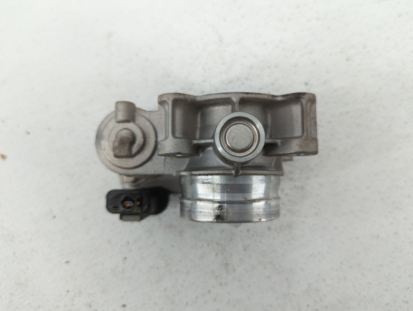 2016-2019 Chevrolet Malibu Throttle Body P/N:12671379AA Fits Fits 2016 2017 2018 2019 OEM Used Auto Parts - Oemusedautoparts