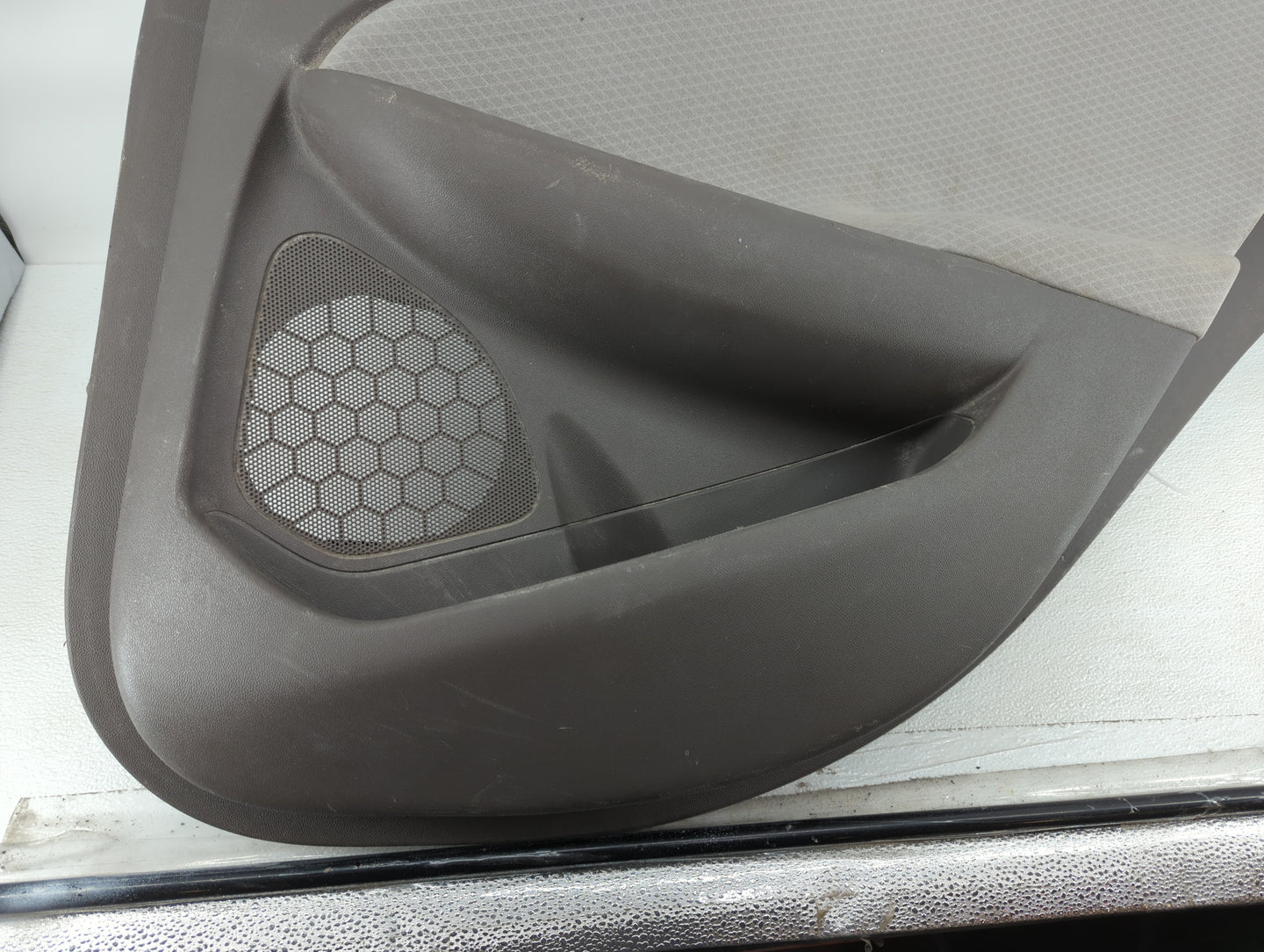 2017 Chevrolet Malibu Rear Right Passenger Interior Door Panel Trim - Oemusedautoparts1.com