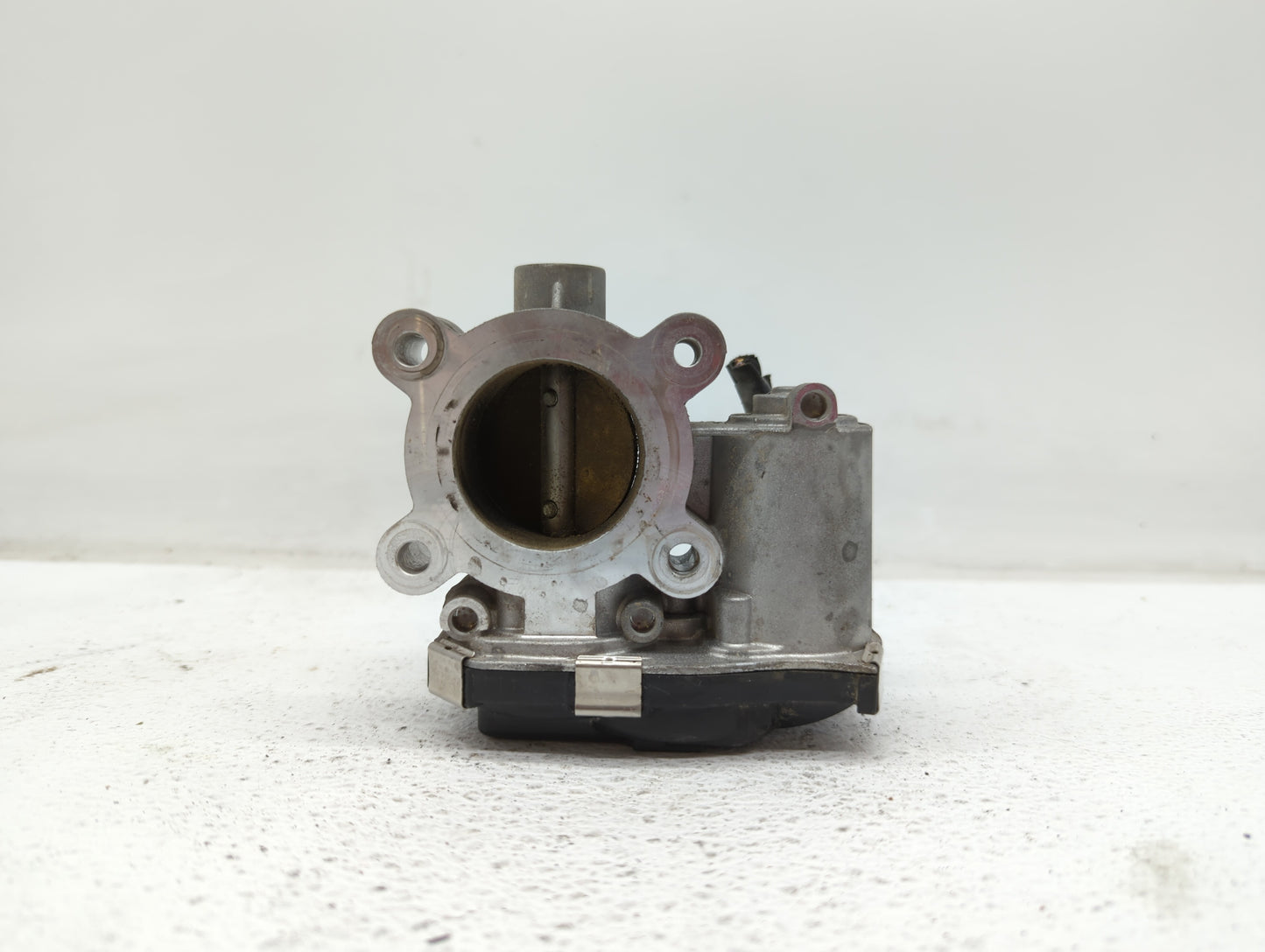 2016-2019 Chevrolet Malibu Throttle Body P/N:12671379AA Fits Fits 2016 2017 2018 2019 OEM Used Auto Parts - Oemusedautoparts