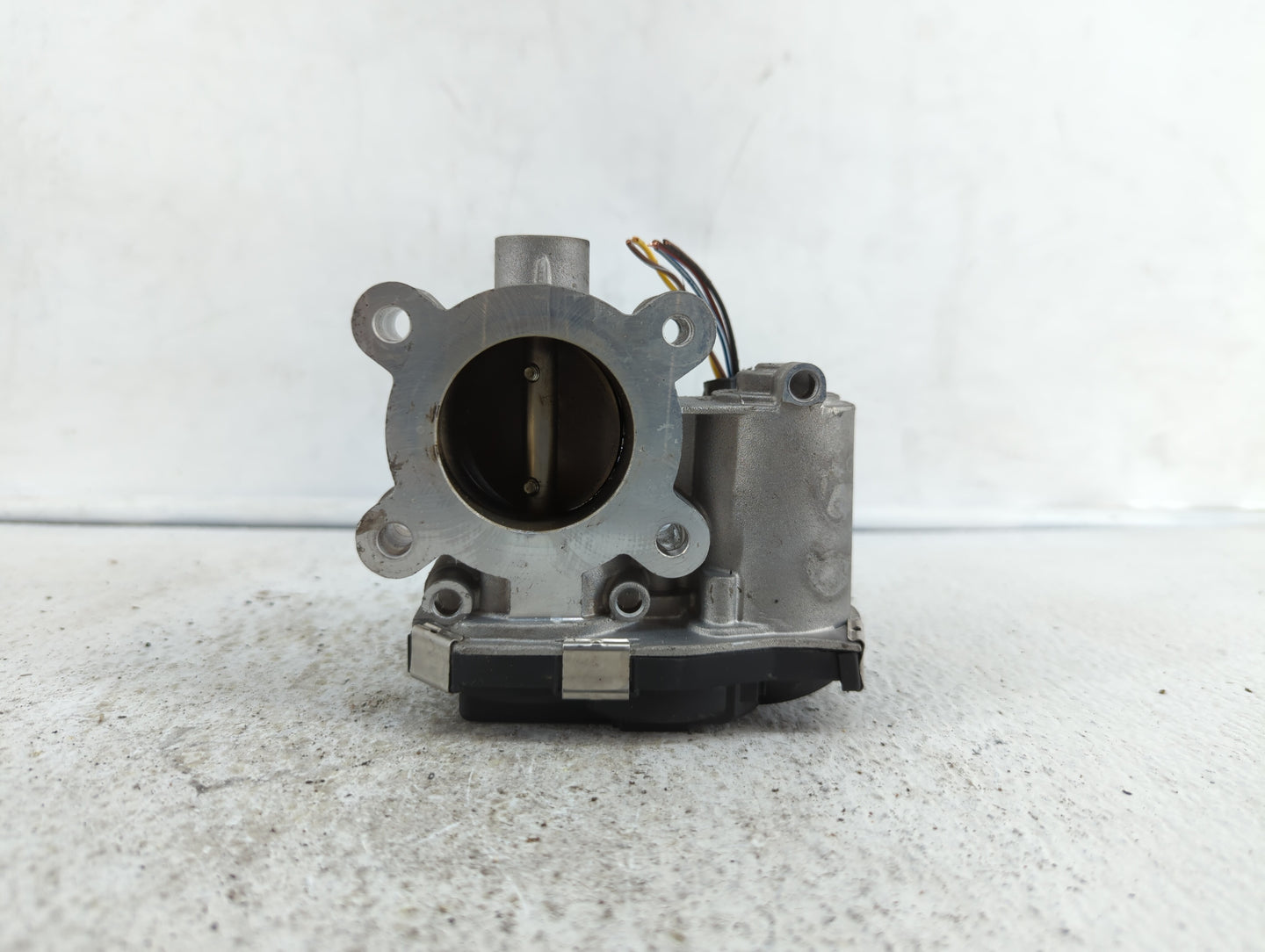 2016-2019 Chevrolet Malibu Throttle Body P/N:12671379AA Fits Fits 2016 2017 2018 2019 OEM Used Auto Parts - Oemusedautoparts