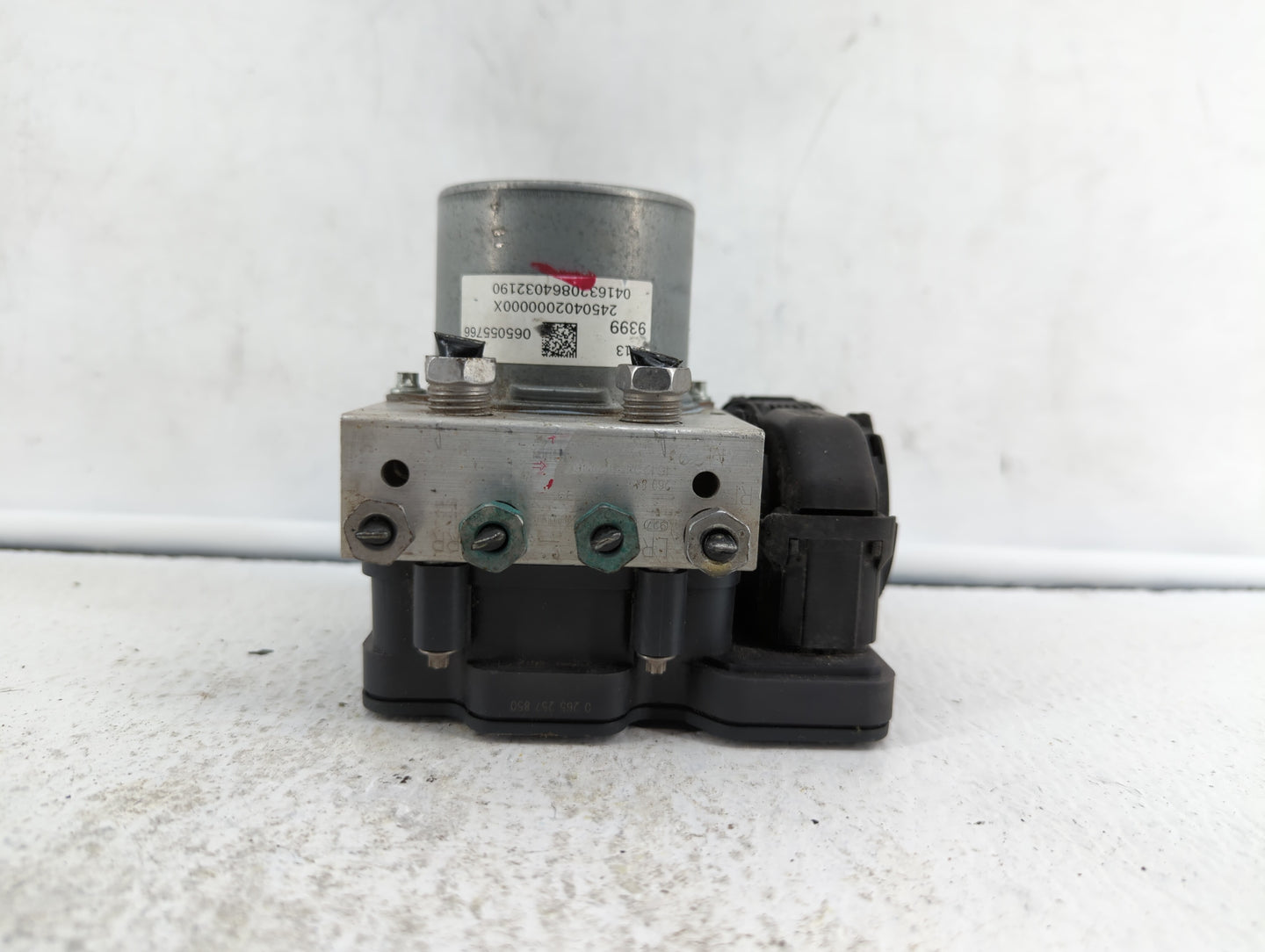 2017 Chevrolet Malibu ABS Pump Control Module Replacement P/N:84139390 A24T27-5242, 84139389, 065055768, 065055766, 84139399