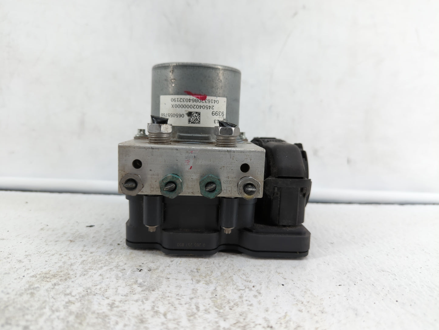 2017 Chevrolet Malibu ABS Pump Control Module Replacement P/N:84139390 A24T27-5242, 84139389, 065055768, 065055766, 84139399