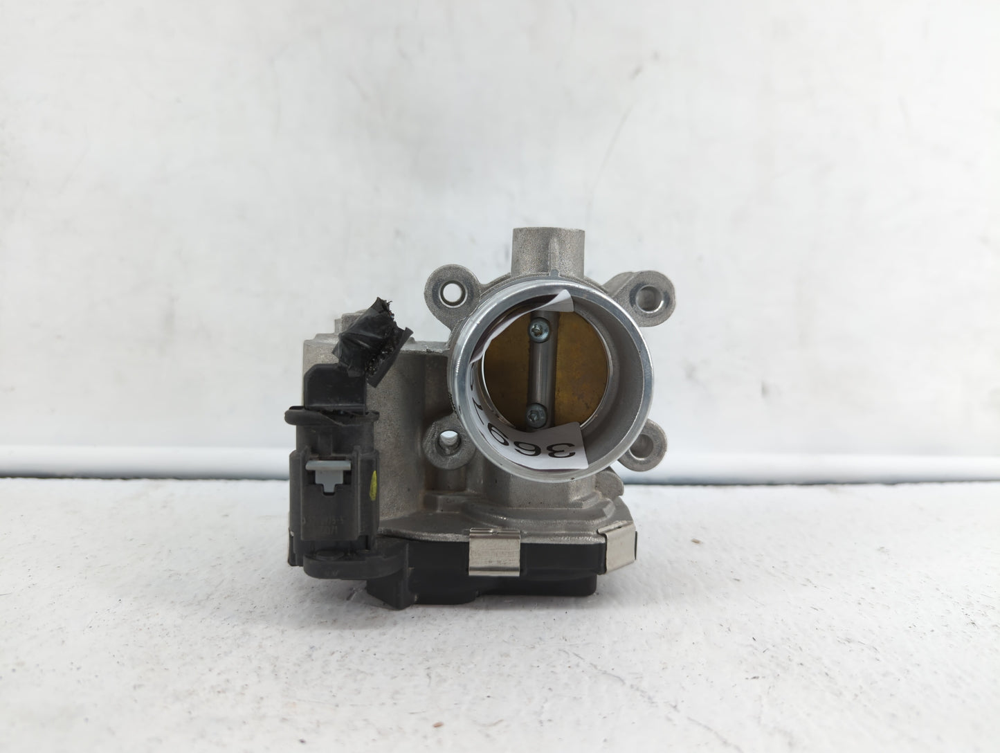 2016-2019 Chevrolet Malibu Throttle Body P/N:12671379AA Fits Fits 2016 2017 2018 2019 OEM Used Auto Parts - Oemusedautoparts
