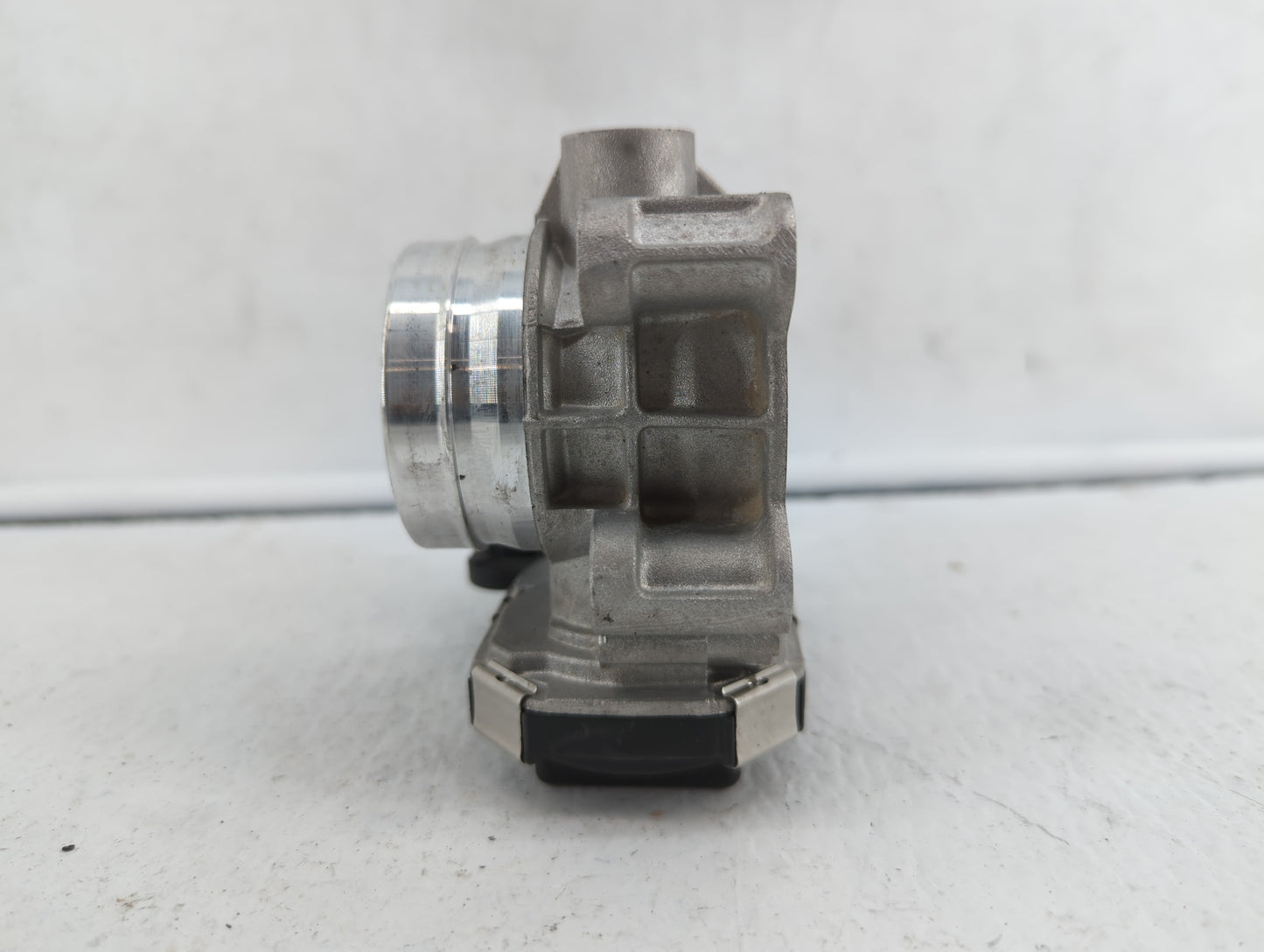 2016-2019 Chevrolet Malibu Throttle Body P/N:12671379AA Fits Fits 2016 2017 2018 2019 OEM Used Auto Parts - Oemusedautoparts