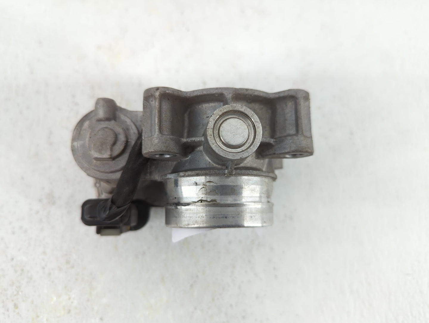 2016-2019 Chevrolet Malibu Throttle Body P/N:12671379AA Fits Fits 2016 2017 2018 2019 OEM Used Auto Parts - Oemusedautoparts