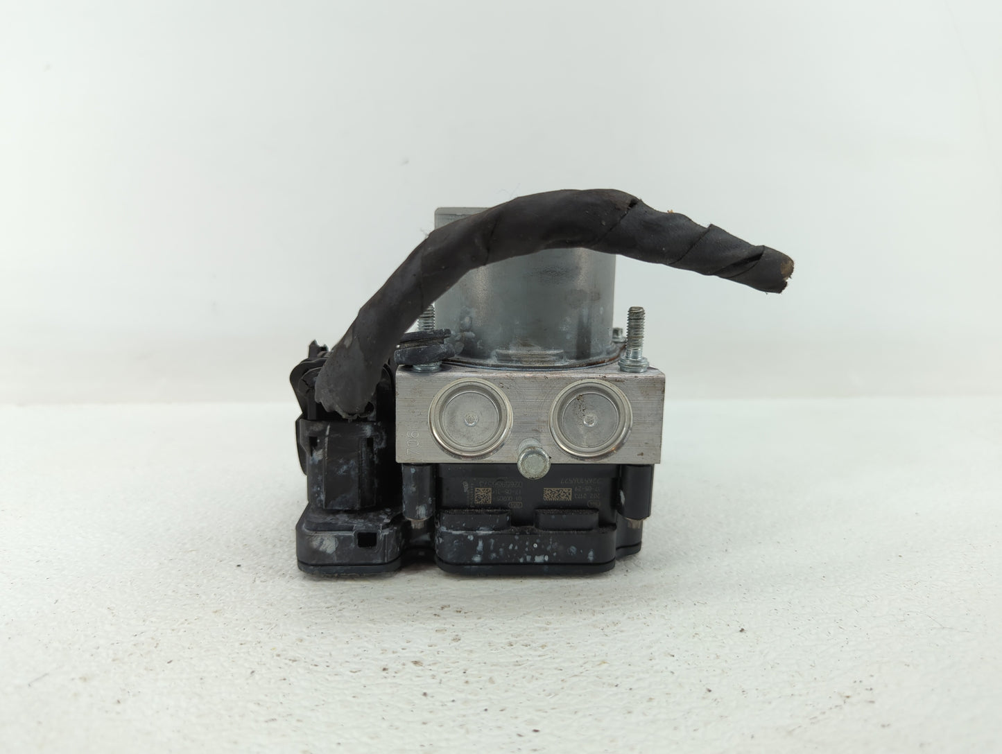 2017 Chevrolet Malibu ABS Pump Control Module Replacement P/N:84139390 A24T27-5242, 84139389, 065055768, 065055766, 84139399