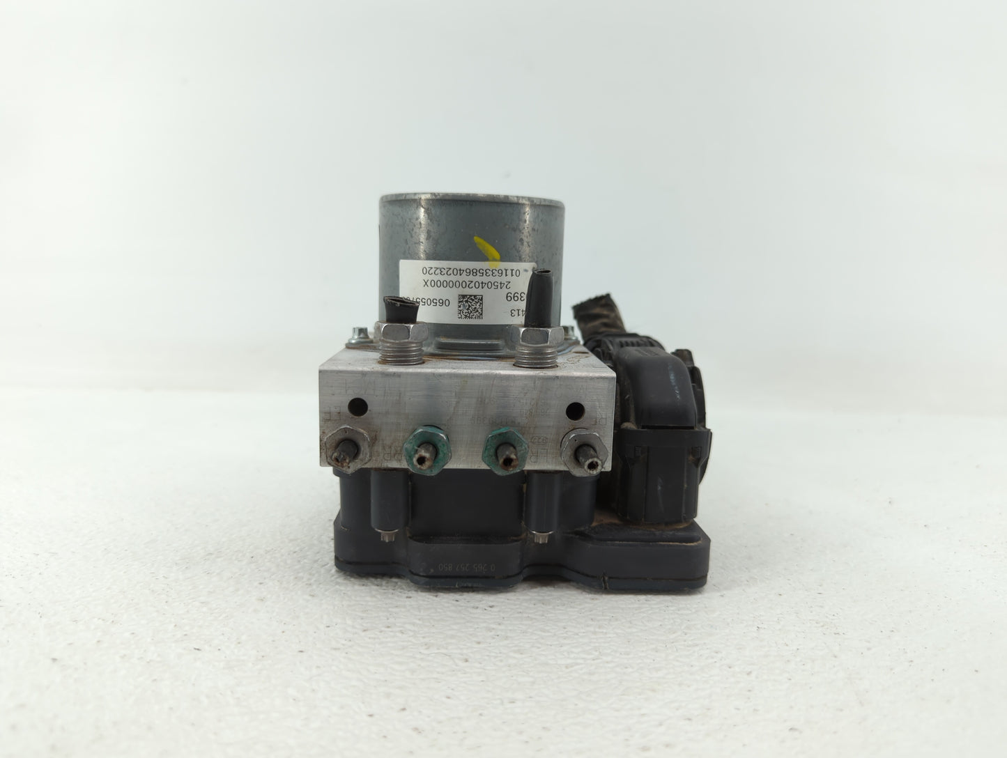 2017 Chevrolet Malibu ABS Pump Control Module Replacement P/N:84139399 84139390, A24T27-5242, 84139389, 065055768, 065055766