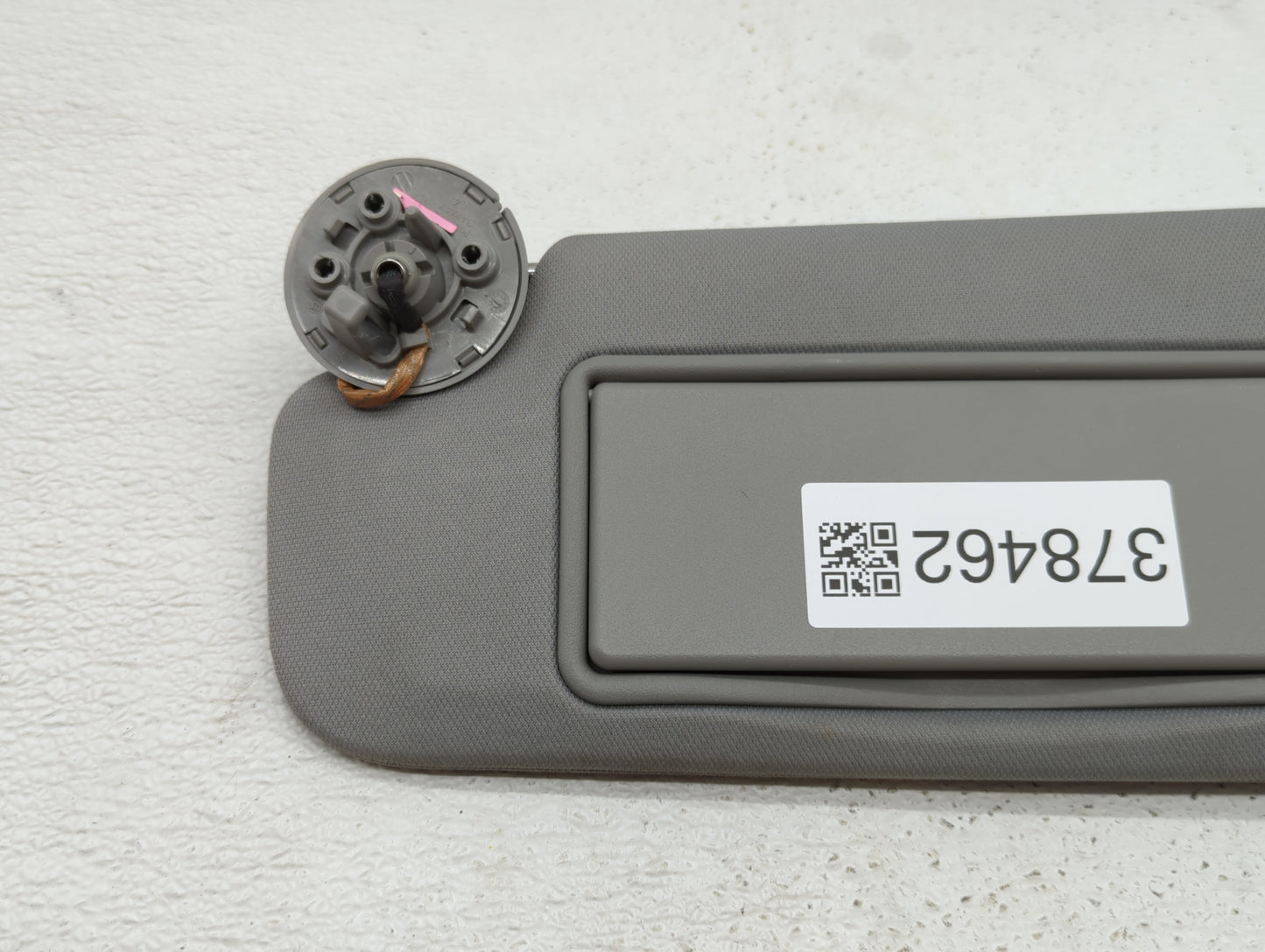 2016-2019 Chevrolet Malibu Sun Visor Shade Replacement Driver Left Mirror Fits Fits 2016 2017 2018 2019 OEM Used Auto Parts 